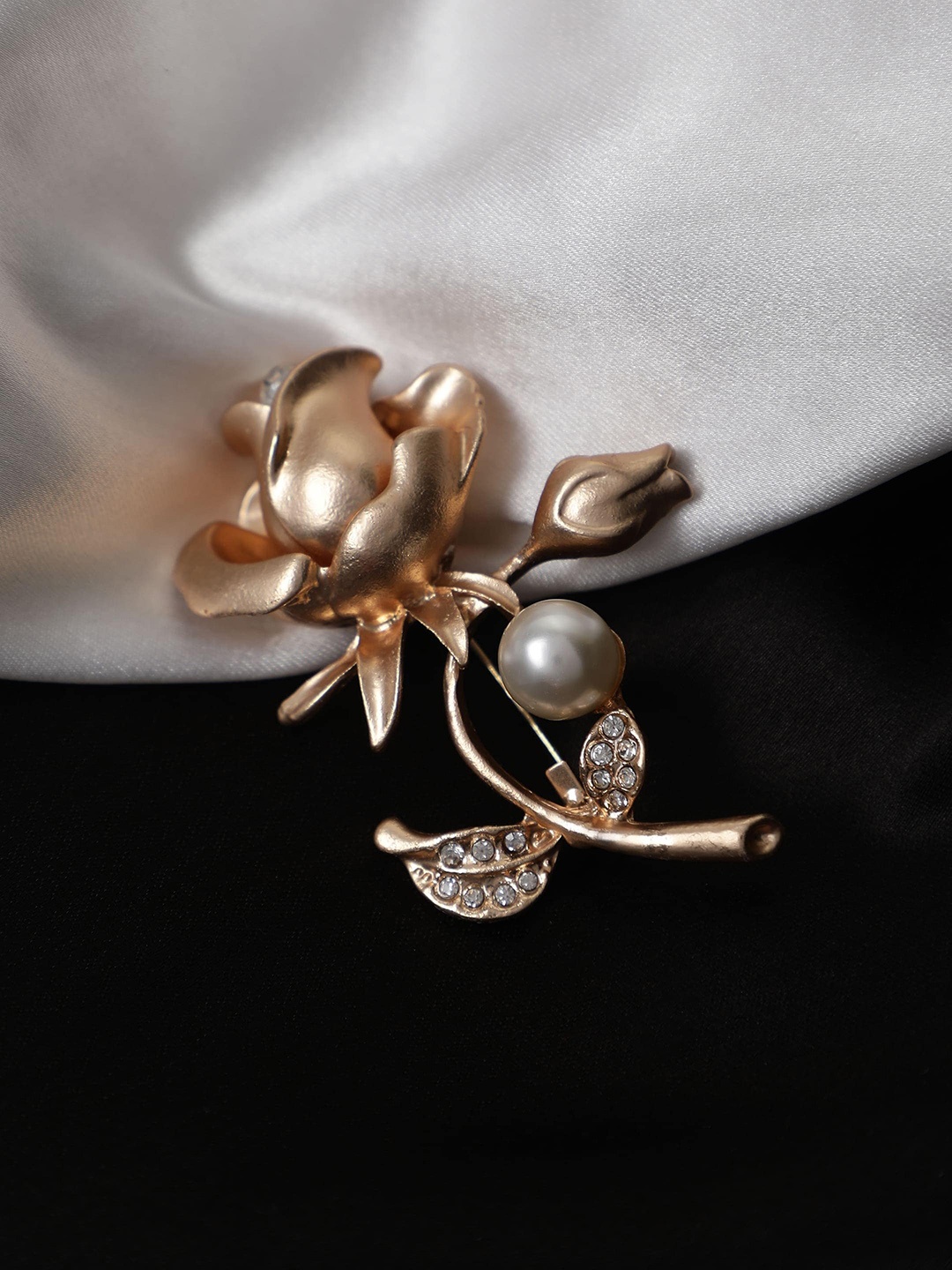 

Alvaro Castagnino Men Gold- Plated Artificial Stones and Beads Floral Brooch