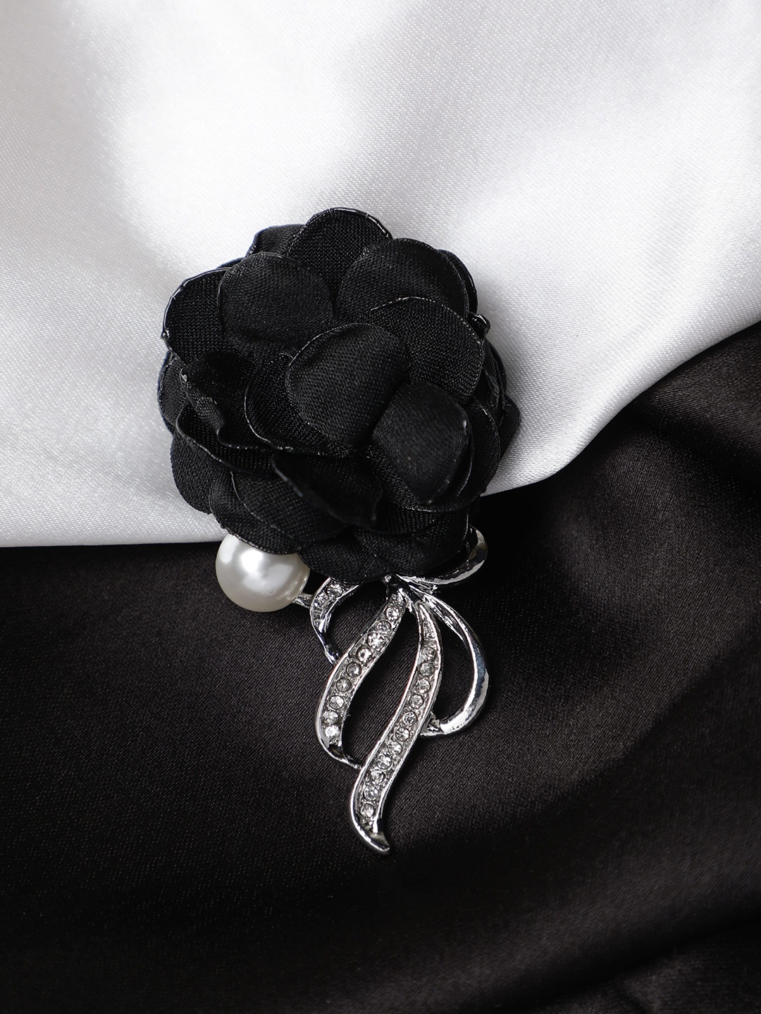 

Alvaro Castagnino Men Stone Studded Floral Brooch, Silver