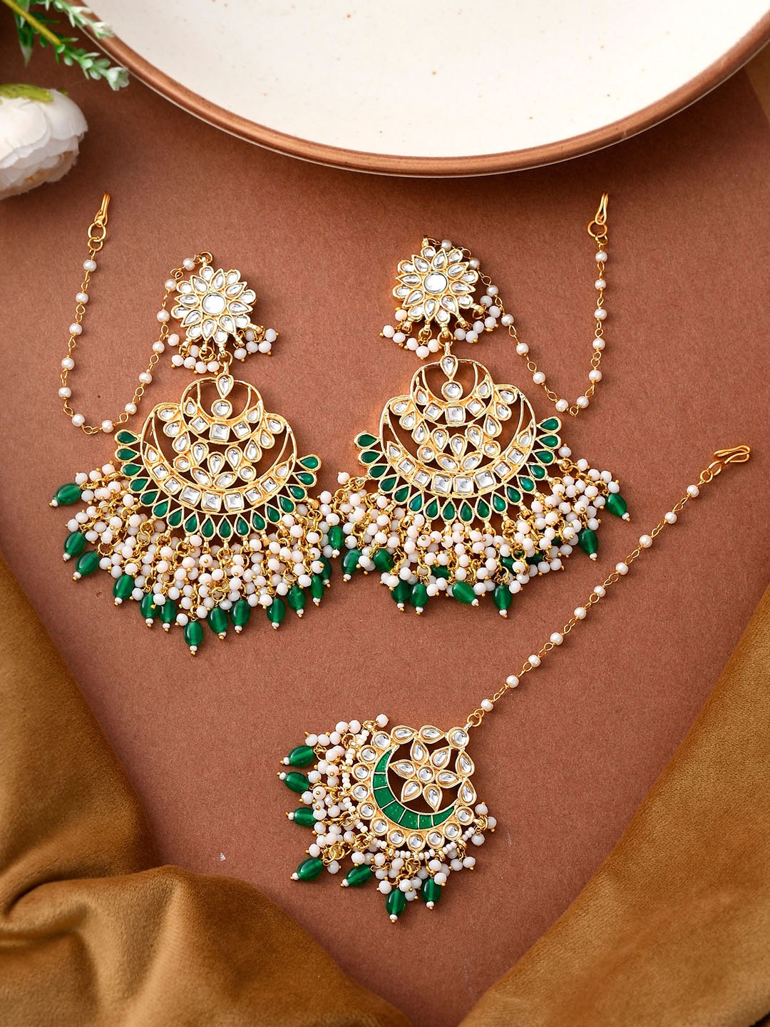 

DASTOOR Gold-Plated Kundan- Studded Maang Tikka & Earring Set