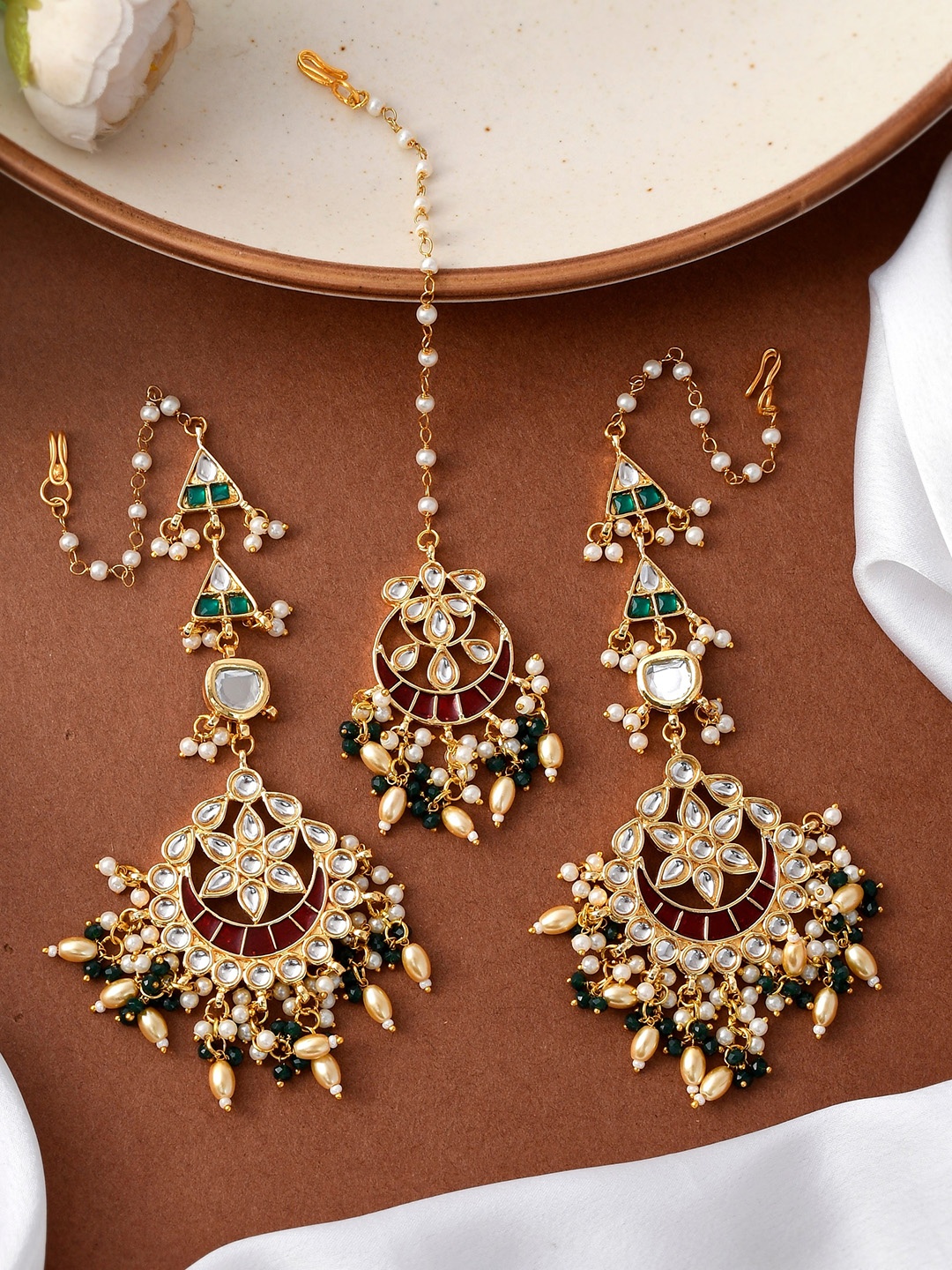 

DASTOOR Gold Plated Contemporary Mangtikka With Drop Earring set, Green