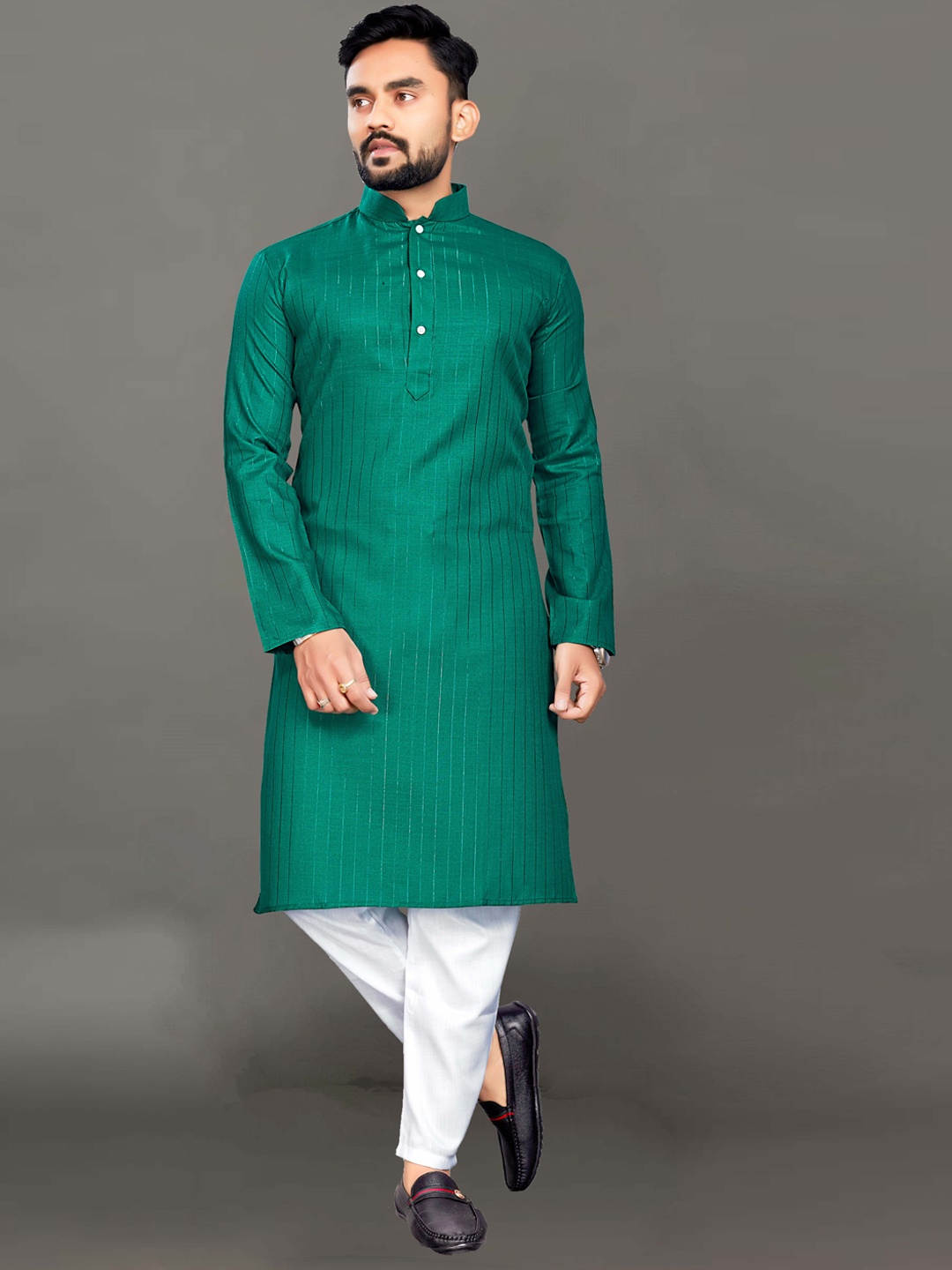 

Ekta Textiles Men Striped Pure Cotton Kurta with Pyjamas, Green