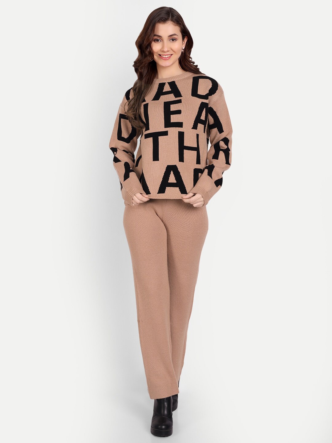 

iki chic Women Printed Round Neck Sweater with Trousers, Peach