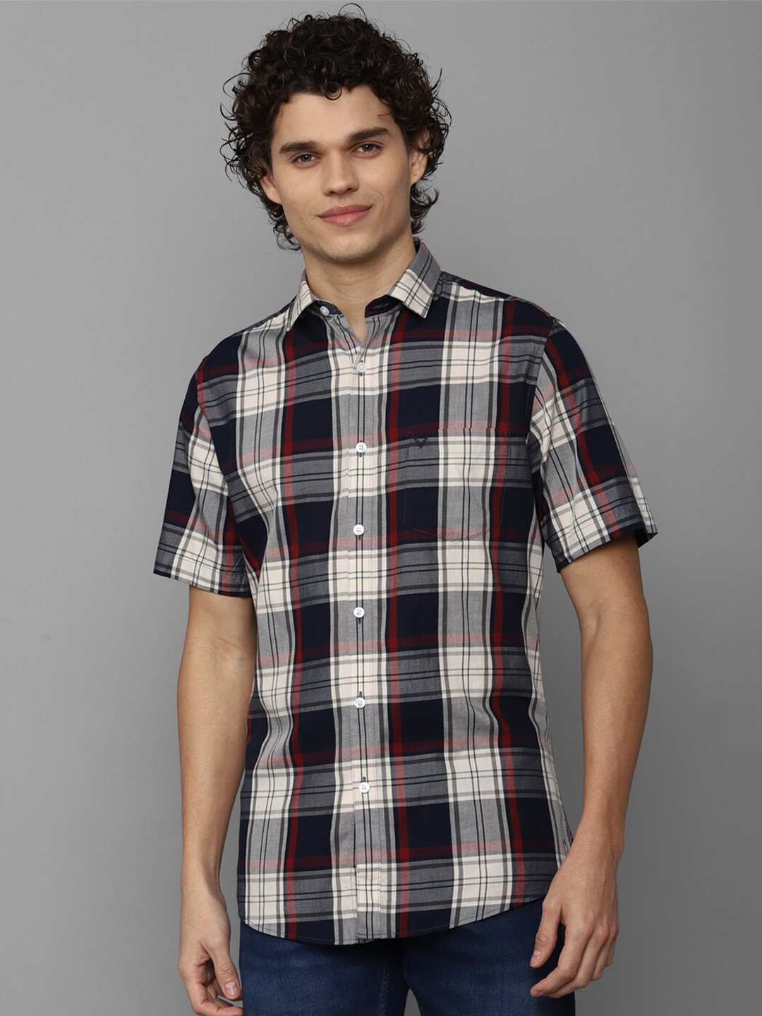 

Allen Solly Men Slim Fit Checked Pure Cotton Casual Shirt, Navy blue