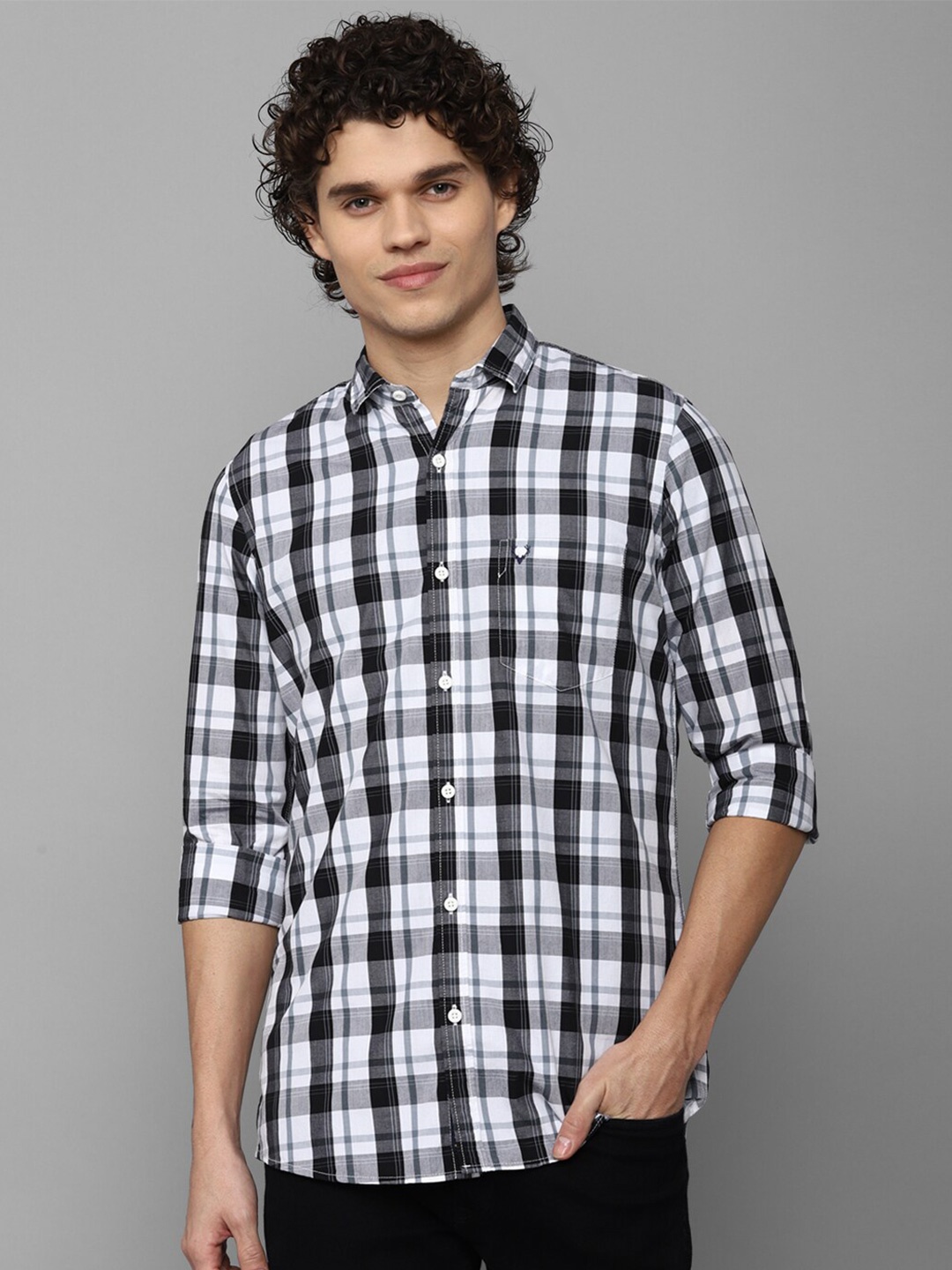 

Allen Solly Sport Men Tartan Checked Pure Cotton Casual Shirt, Black