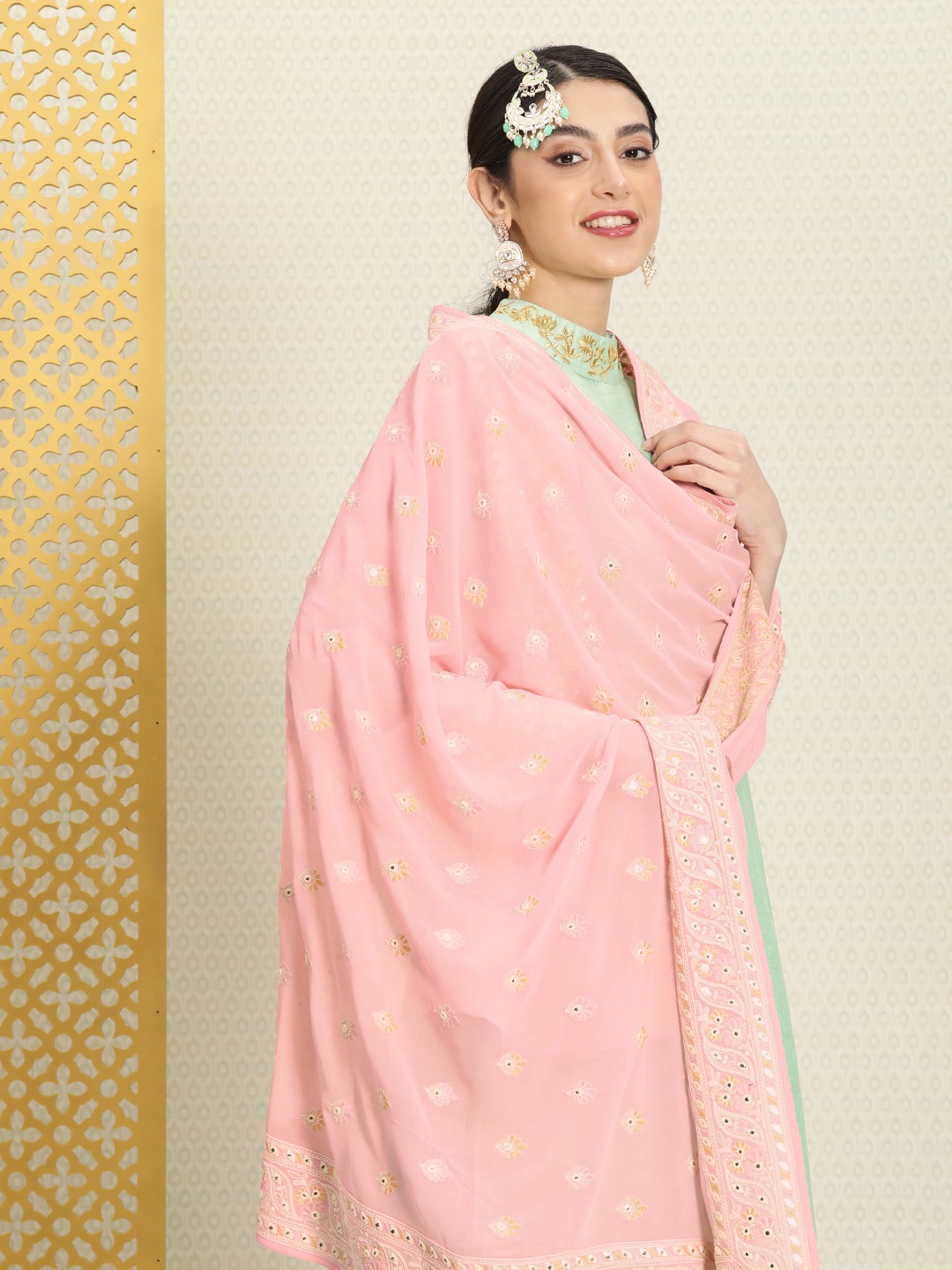 

House of Pataudi Jashn Embroidered Dupatta with Thread Work, Pink