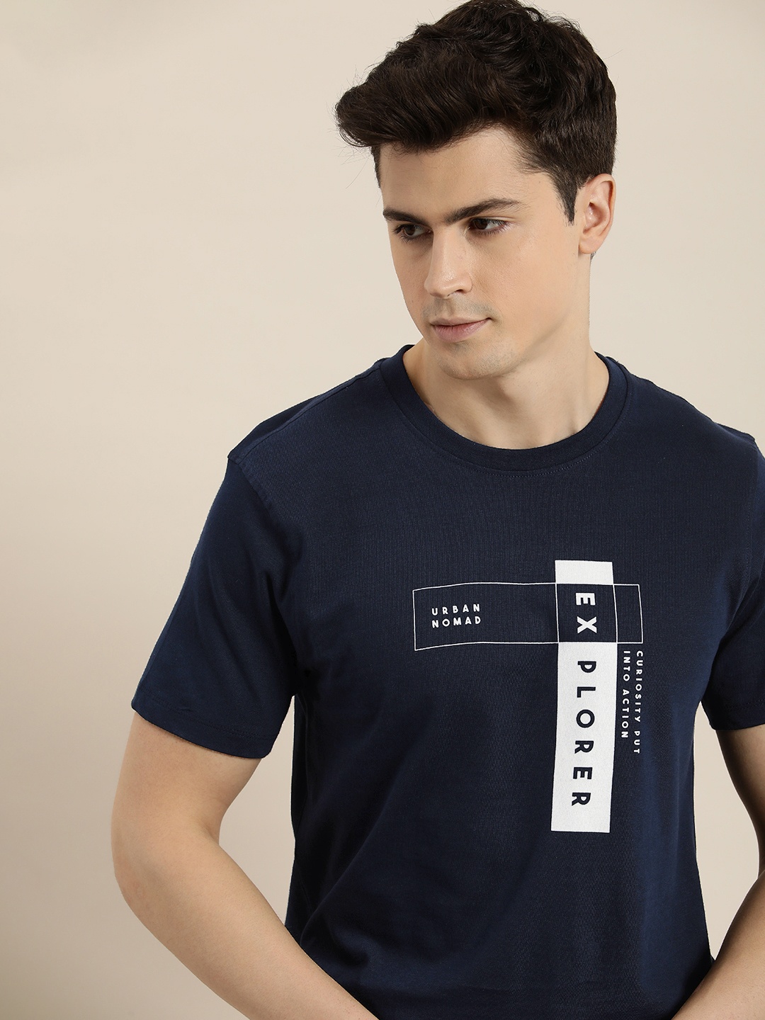 

INVICTUS Men Pure Cotton Typography Printed T-shirt, Navy blue