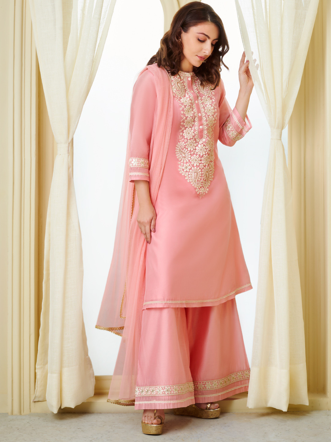 

House of Pataudi Jashn Floral Sequinned Yoke Design Kurta & Palazzo With Dupatta, Pink