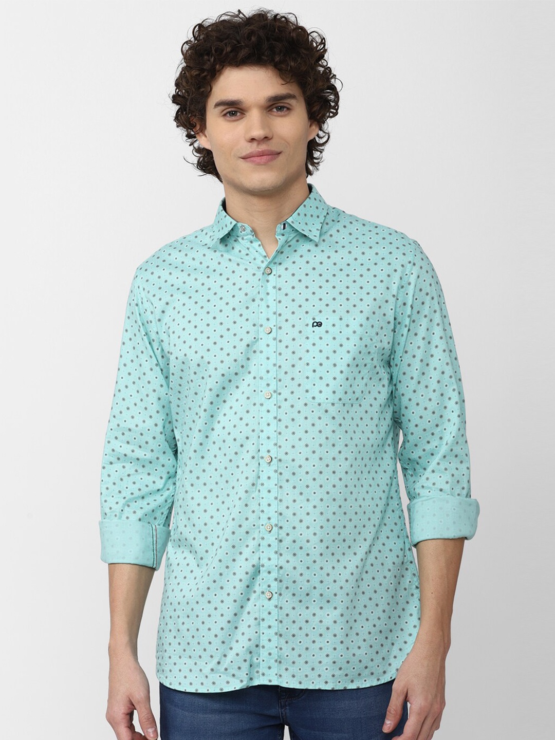 

Peter England Casuals Men Cotton Slim Fit Printed Casual Shirt, Blue