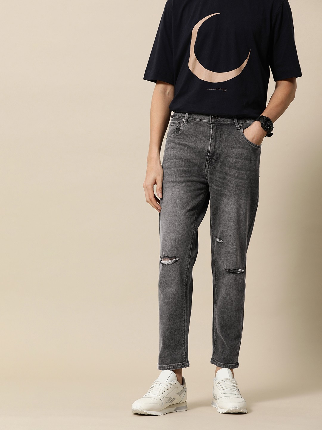 

Mr Bowerbird Men Tapered Fit Mildly Distressed Heavy Fade Stretchable Jeans, Grey
