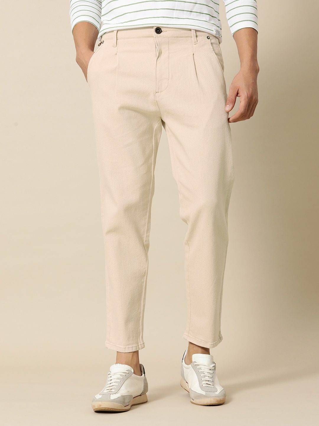 

Mr Bowerbird Men Pleated Cropped Coloured Stretchable Jeans, Beige