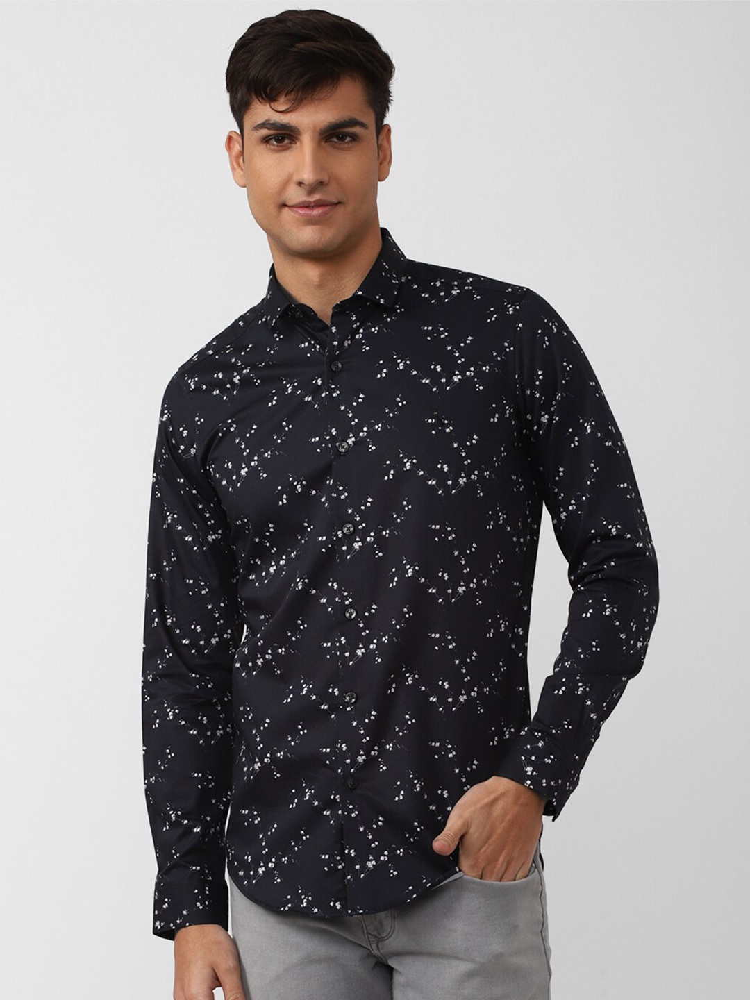 

SIMON CARTER LONDON Men Slim Fit Printed Pure Cotton Casual Shirt, Black