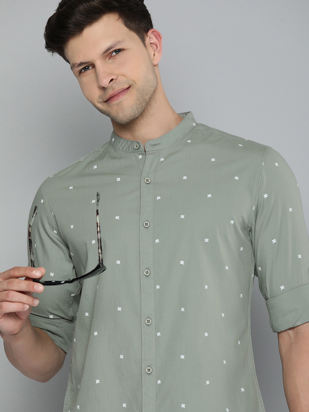 

HERE&NOW Men Pure Cotton Slim Fit Printed Casual Shirt, Green