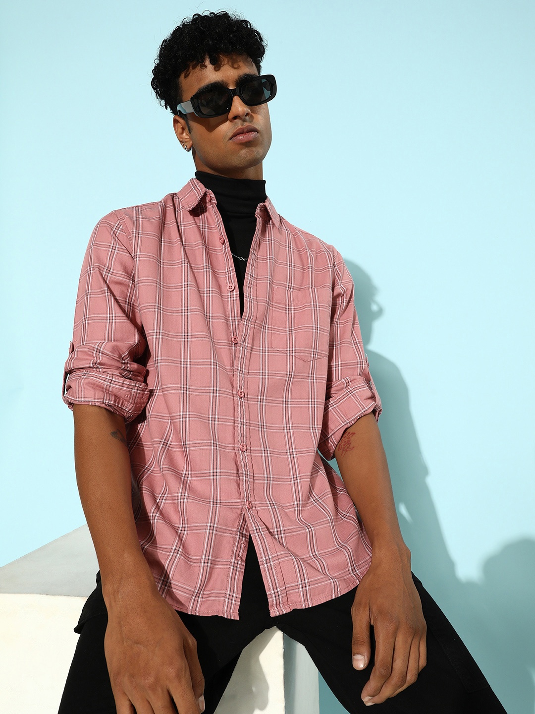 

HERE&NOW Men Dusty Rose Pure Cotton Slim Fit Love Is In The Air Infused Checks Shirt