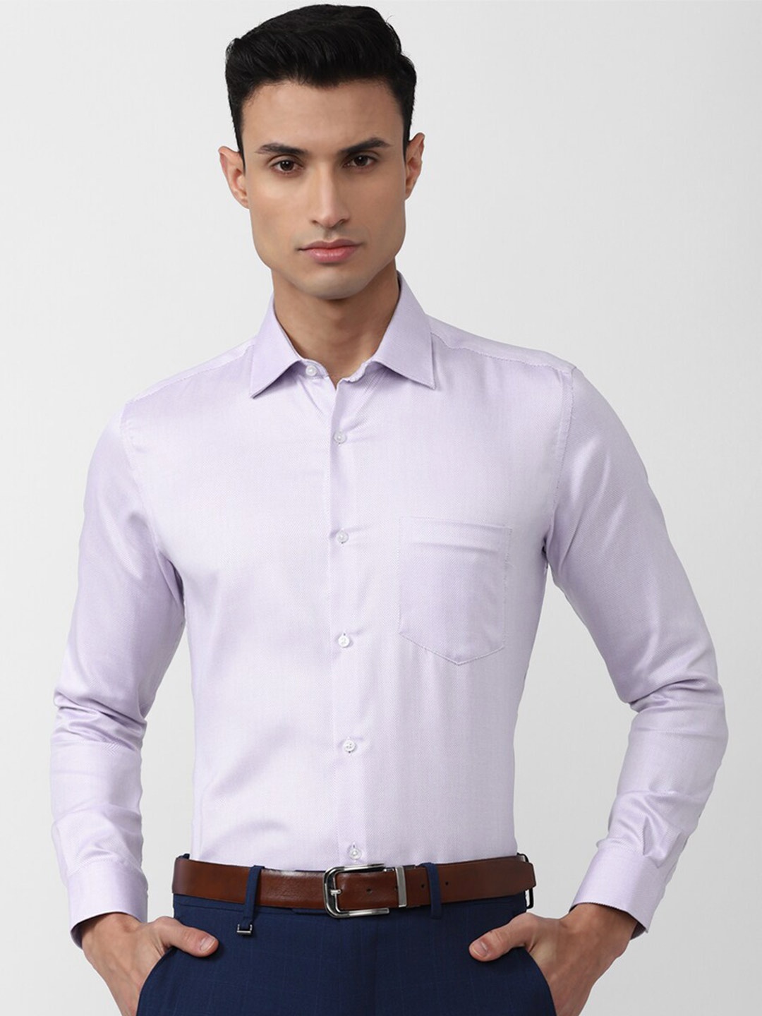 

Van Heusen Men Pure Cotton Formal Shirt, Purple