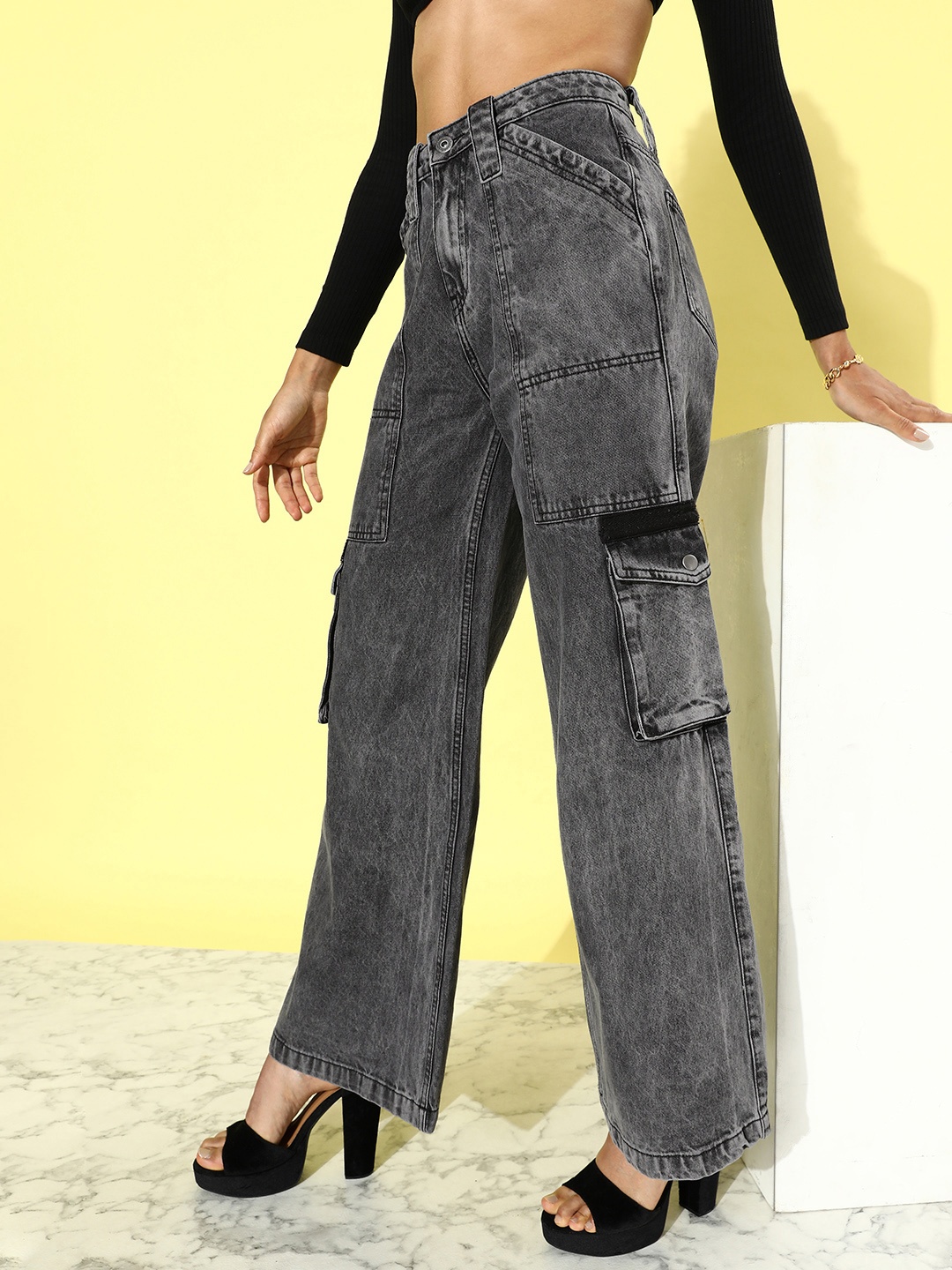 

The Roadster Life Co. Women Gloomy Grey Wide Leg High-Rise Hipster Cargoes Jeans