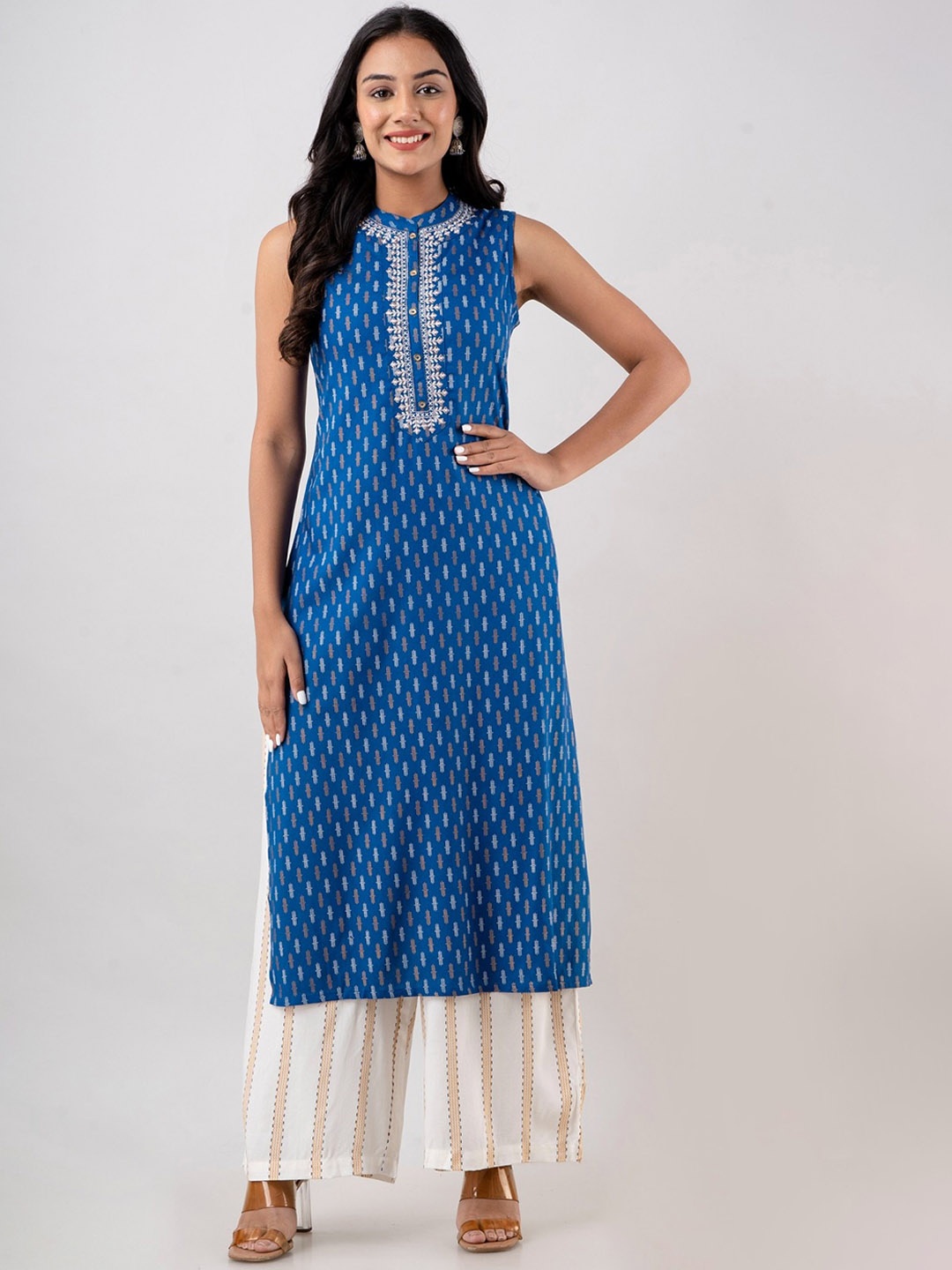 

HERE&NOW Printed Thread Work Kurta with Palazzos, Blue