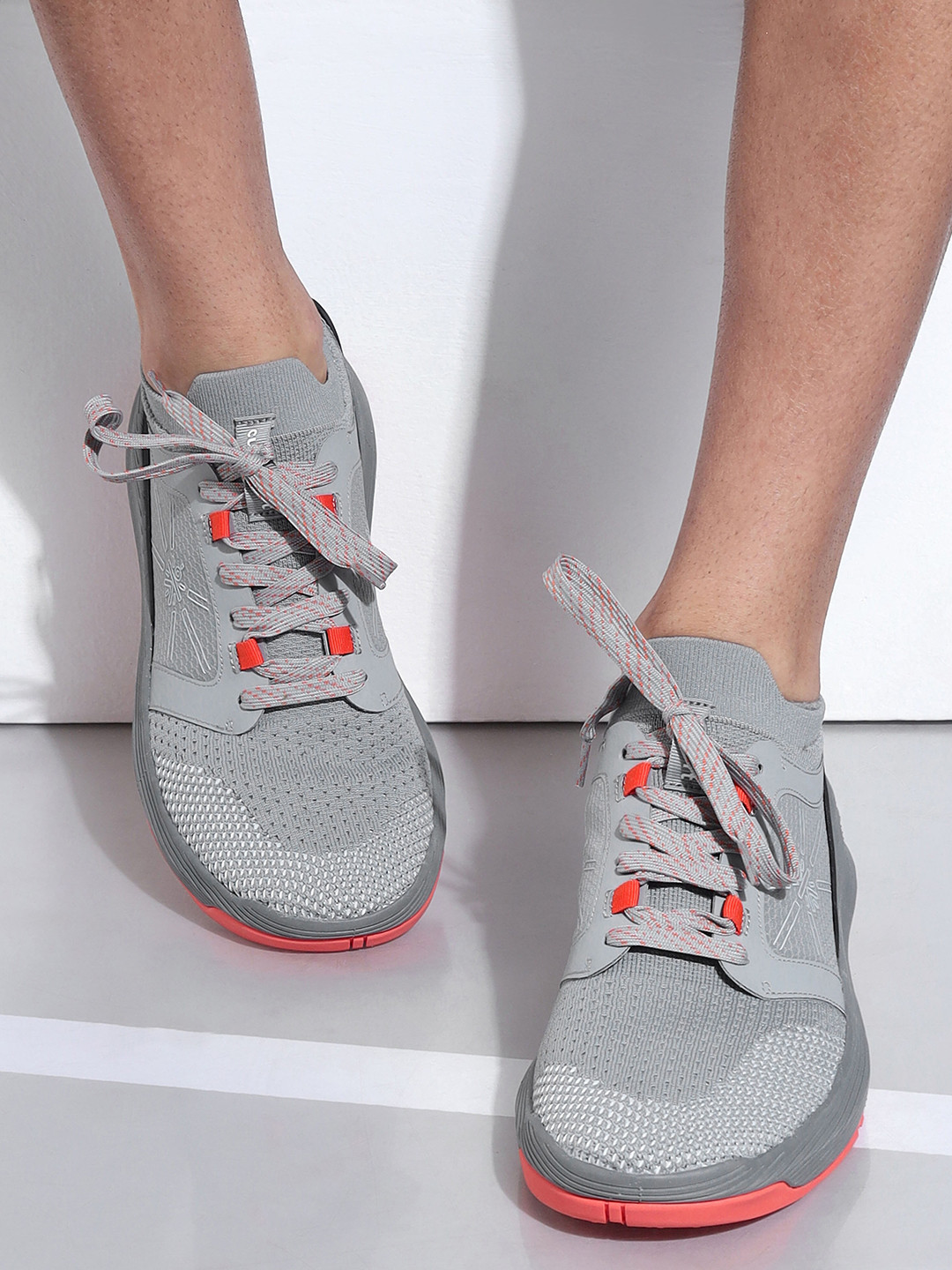 

CULT Men Crosstrain Textile Training or Gym Shoes, Grey
