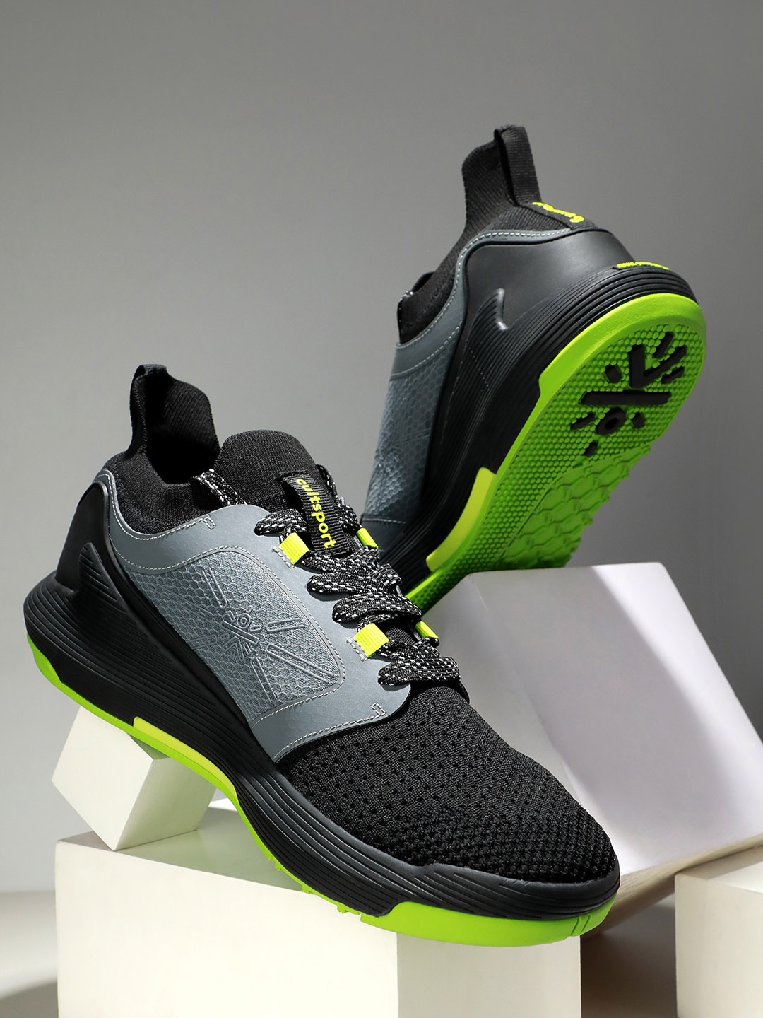 

CULT Men Crosstrain Textile Training or Gym Shoes, Black