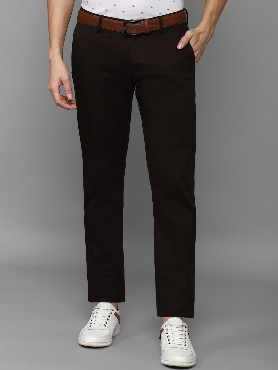 

Allen Solly Men Slim Fit Regular Trousers, Coffee brown
