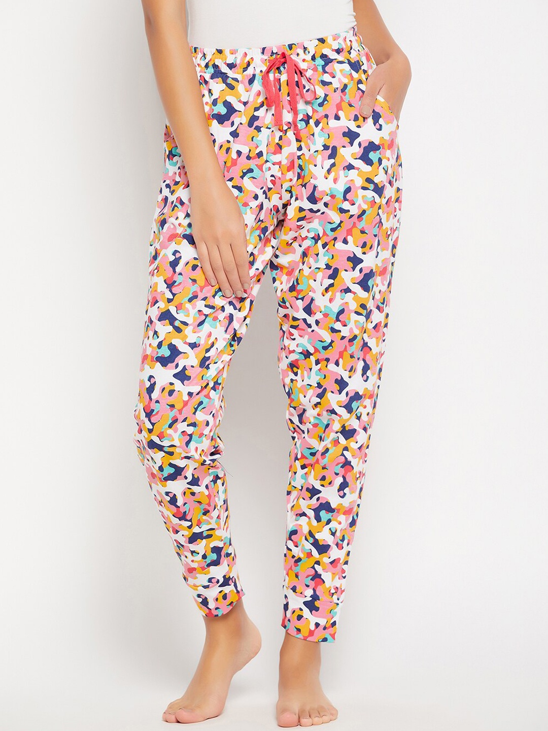 

Clovia Women Graphic Printed Pure Cotton Lounge Pants, White