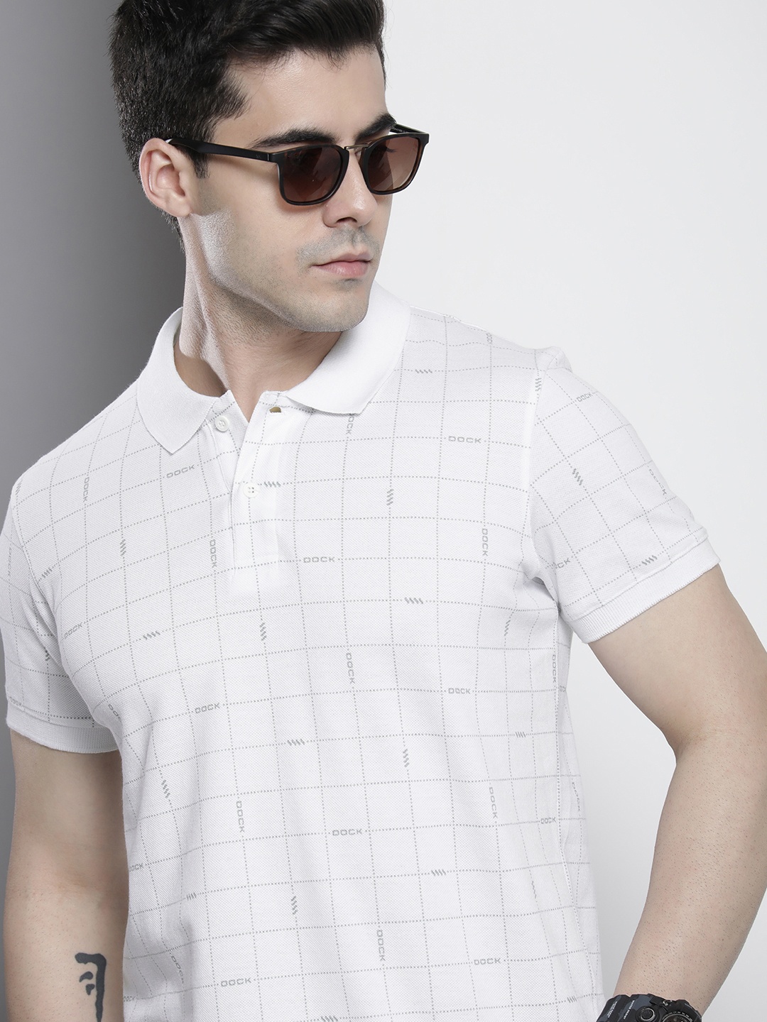 

The Indian Garage Co Men White Checked Polo Collar T-shirt