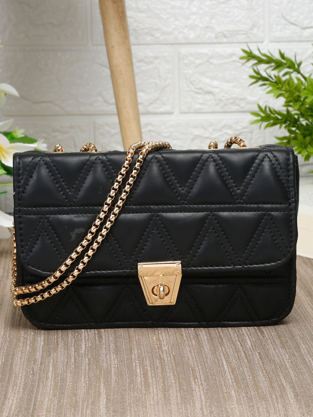 

Apsis Textured Structured Sling Bag with Quilted, Black