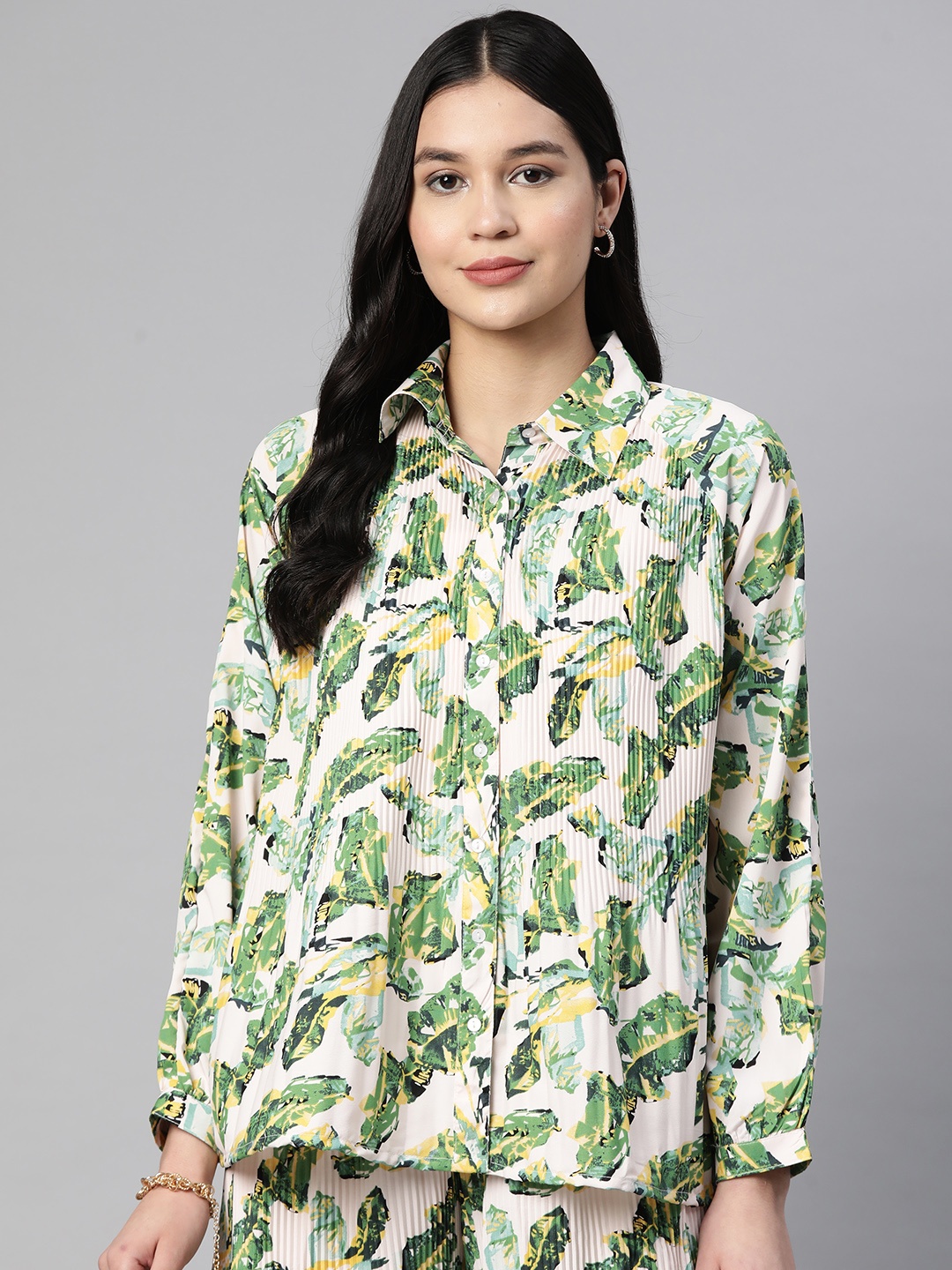 

plusS Women Floral Printed Casual Shirt, Nude