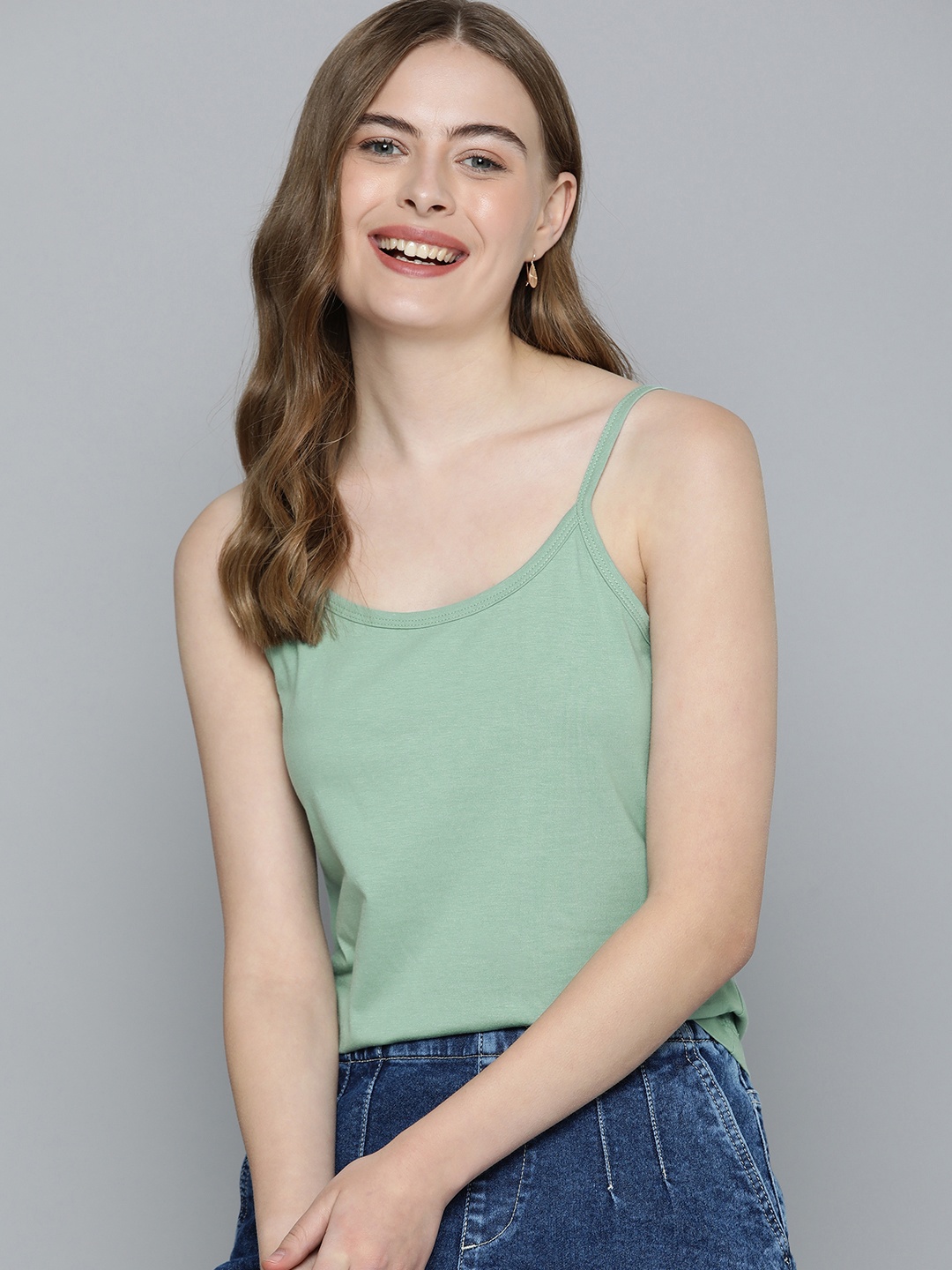 

Mast & Harbour Solid Round-Neck Sleeveless T-shirt, Green