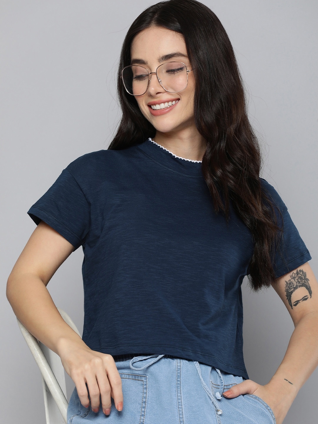 

Mast & Harbour Solid Drop-Shoulder Sleeves Indigo Knitted Pure Cotton Crop T-shirt, Navy blue