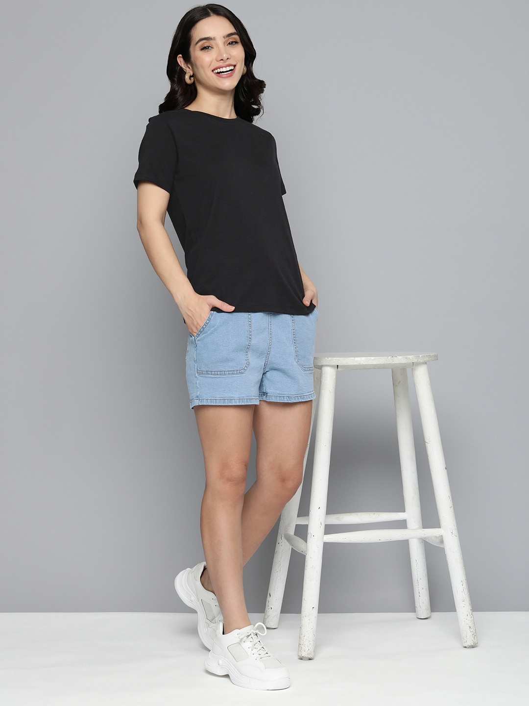 

Mast & Harbour Round Neck T-shirt, Black