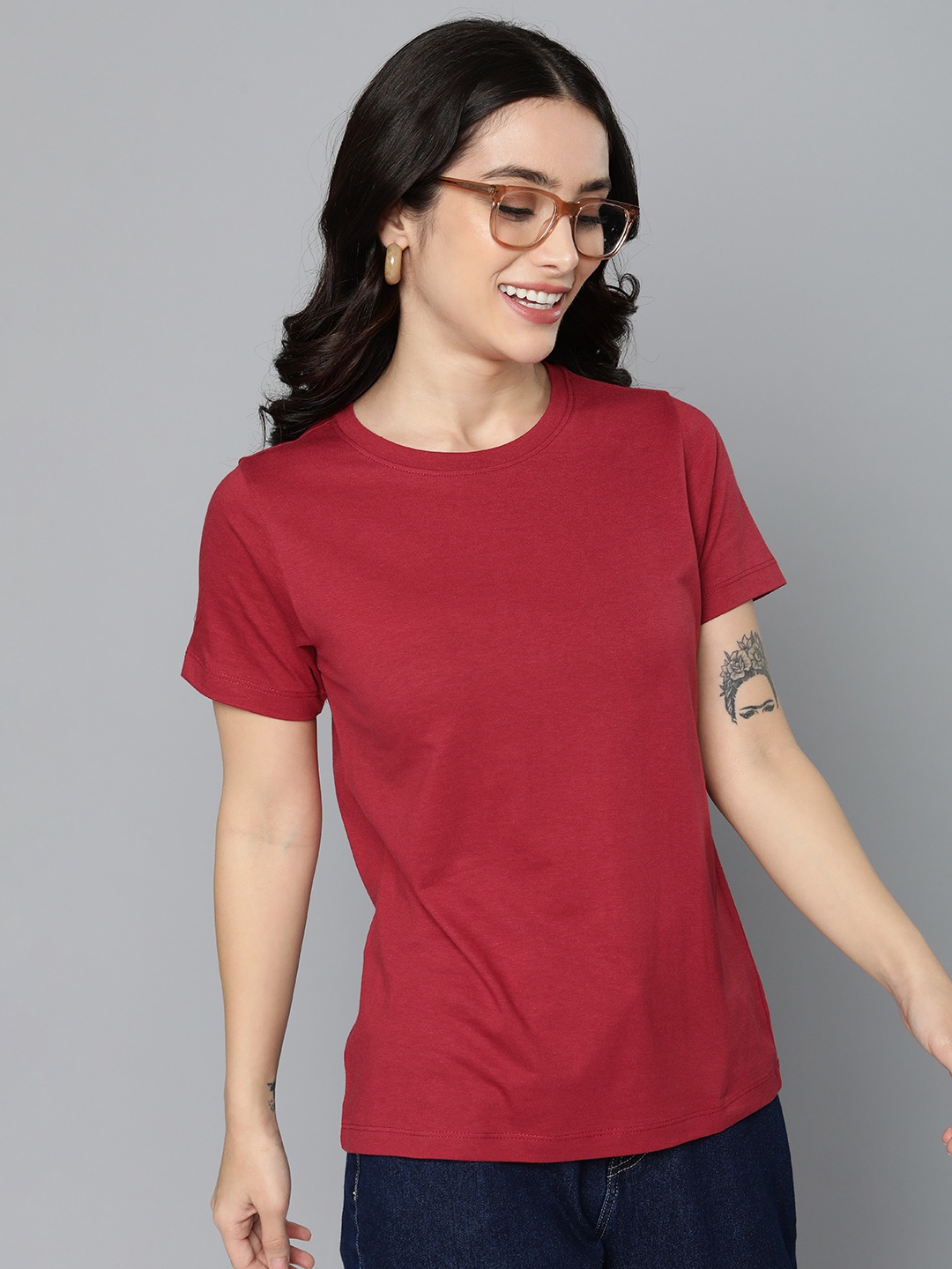 

Mast & Harbour Round Neck T-shirt, Red
