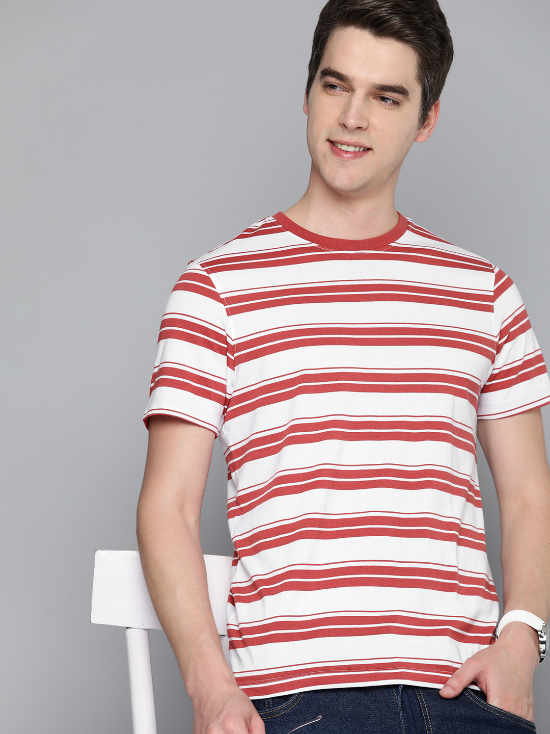 

Mast & Harbour Men Striped T-shirt, White