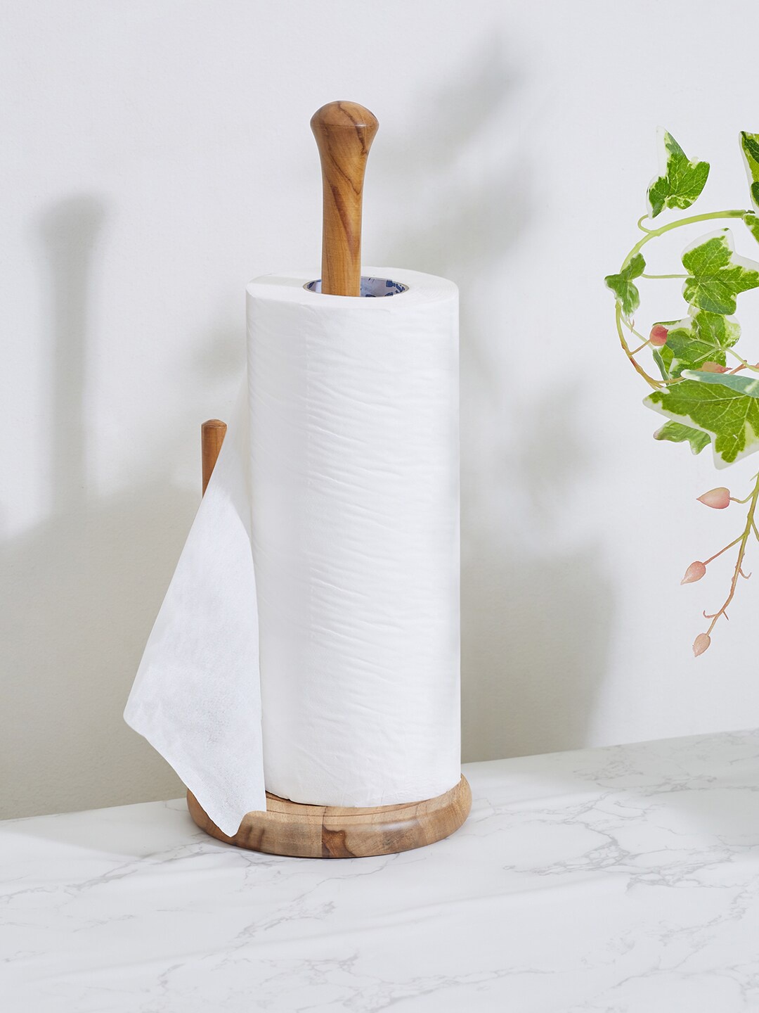 

HomeTown Beautiful Kitchen Brown Wooden Tissue Holder