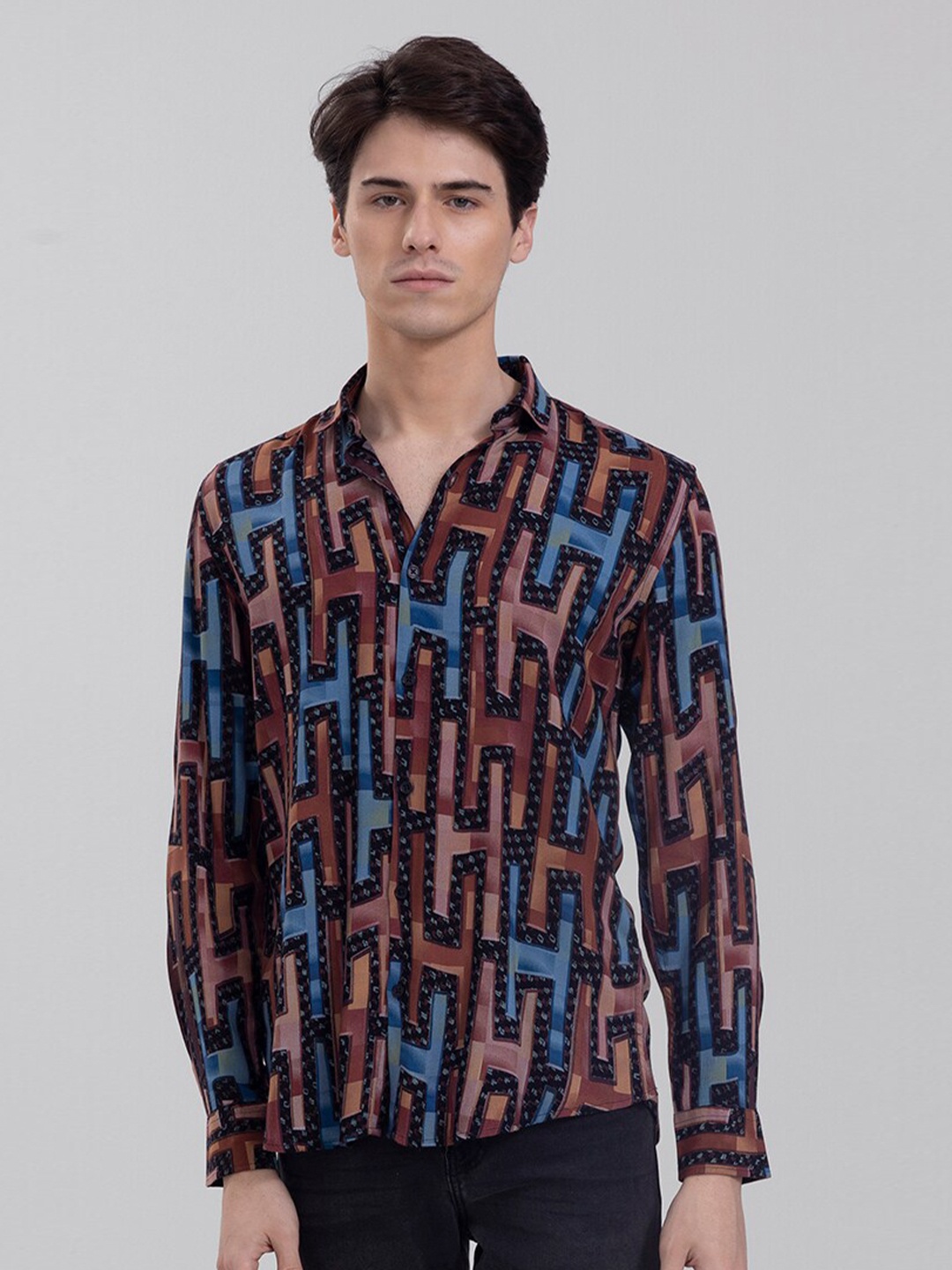 

Snitch Men Slim Fit Printed Casual Shirt, Brown