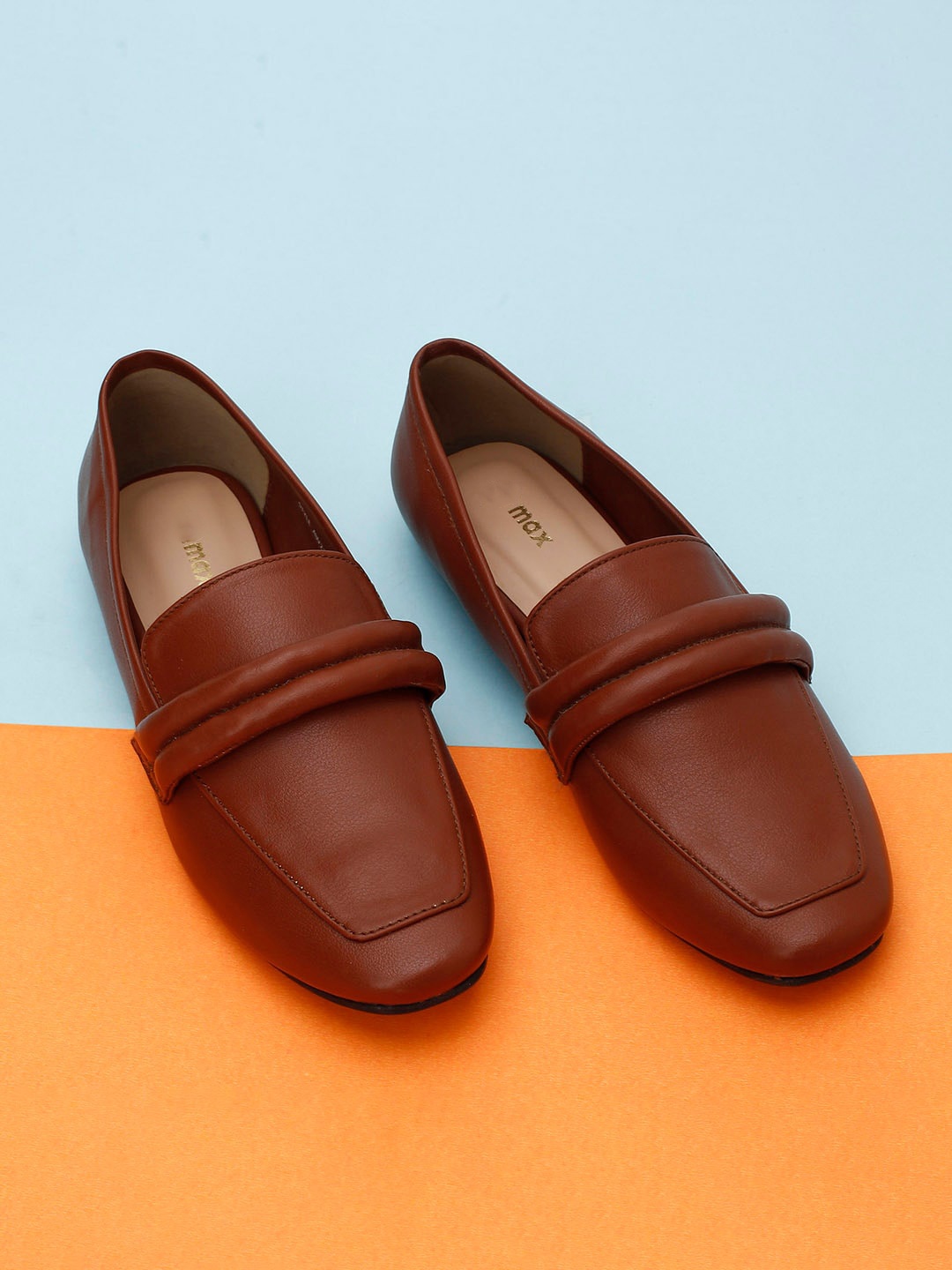

max Women Solid Ballerinas, Tan