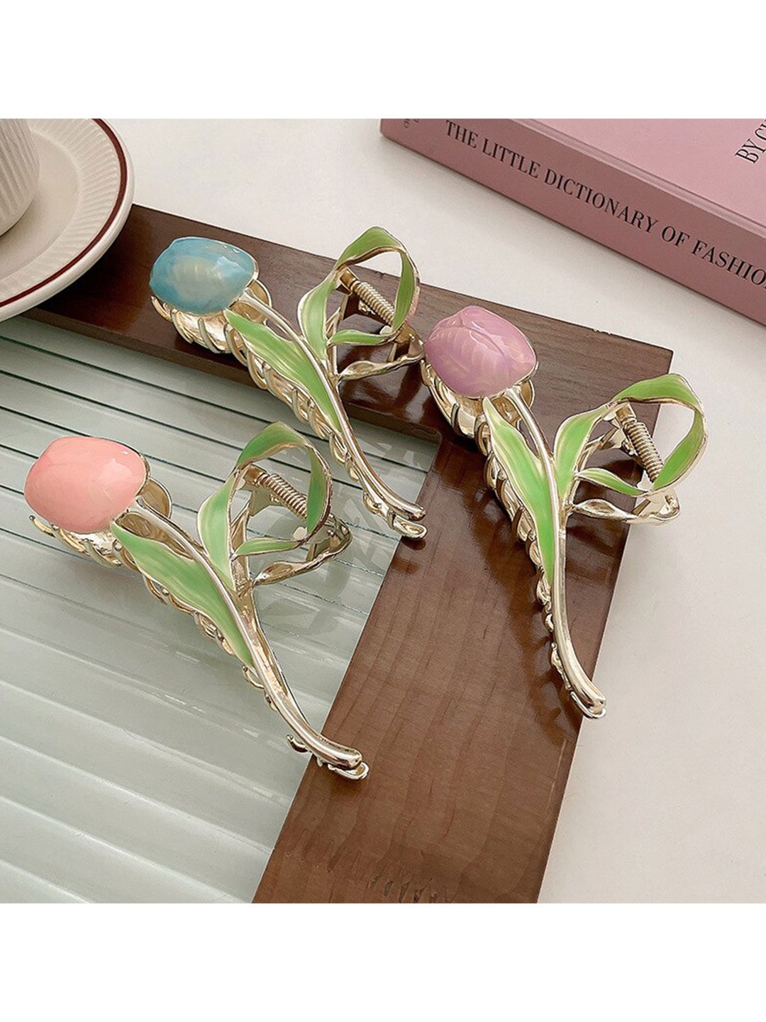 

VAGHBHATT Women Blue & Pink Set of 3 Claw Clip