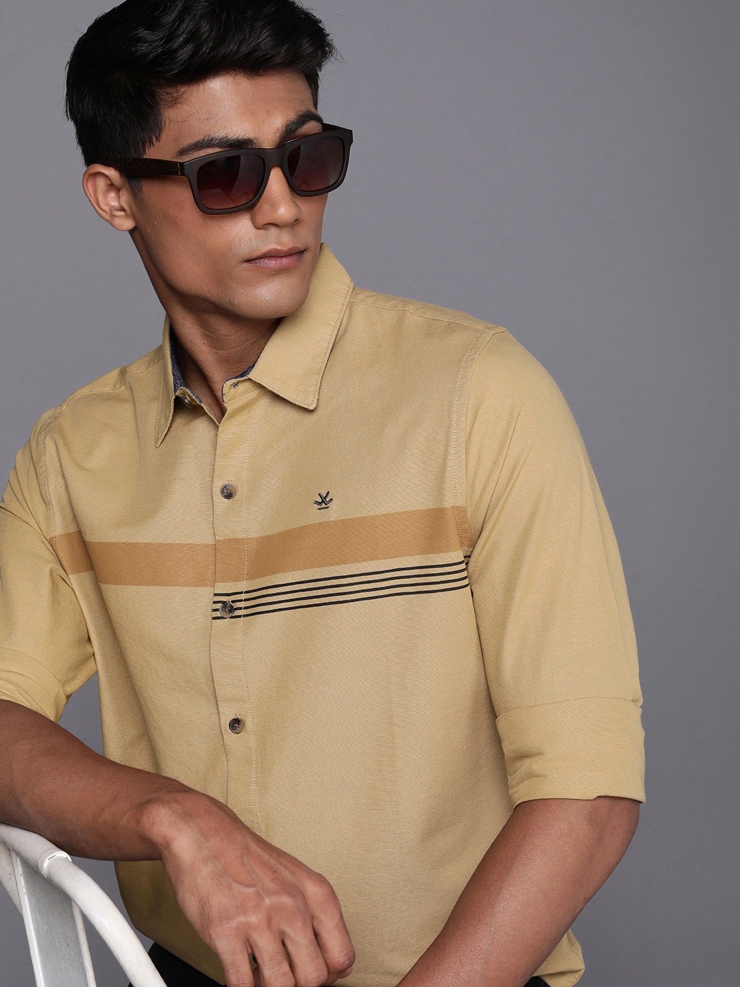 

WROGN Men Pure Cotton Solid Casual Shirt With Striped Detail, Beige