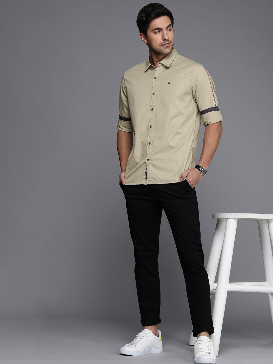 

WROGN Men Pure Cotton Slim Fit Casual Shirt, Green