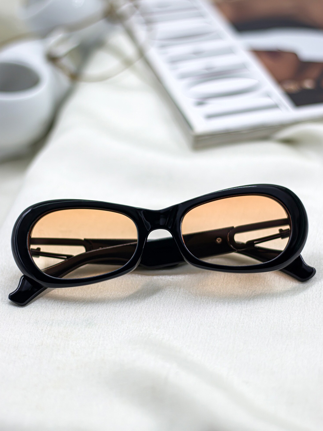 

Bellofox Men Oval Sunglasses BS2072-1222M, Black