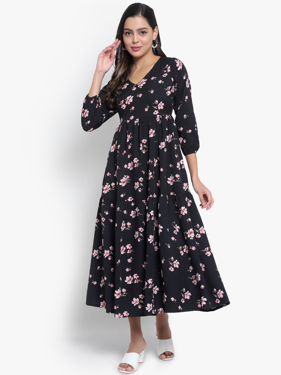 

Indietoga Black Floral Maxi Dress