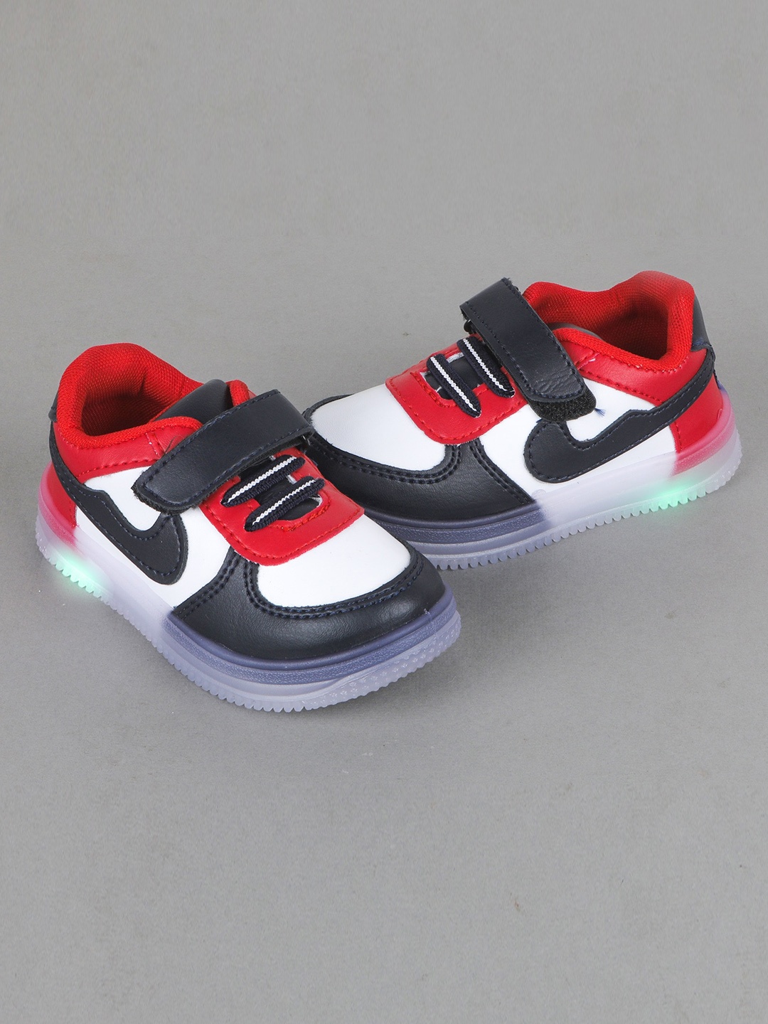 

FEETWELL SHOES Kids Colourblocked Led lights Sneakers, Red