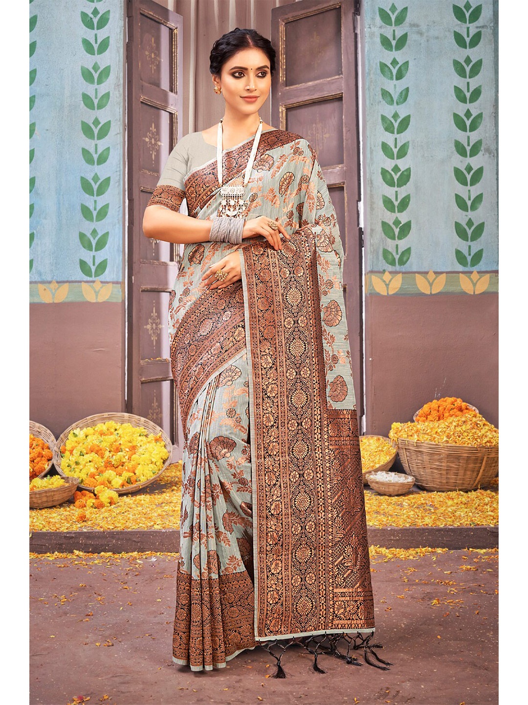 

SANGAM PRINTS Woven Design Saree, Grey