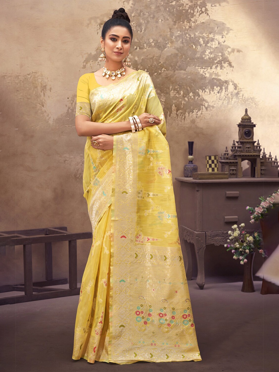 

SANGAM PRINTS Woven Design Zari Saree, Yellow