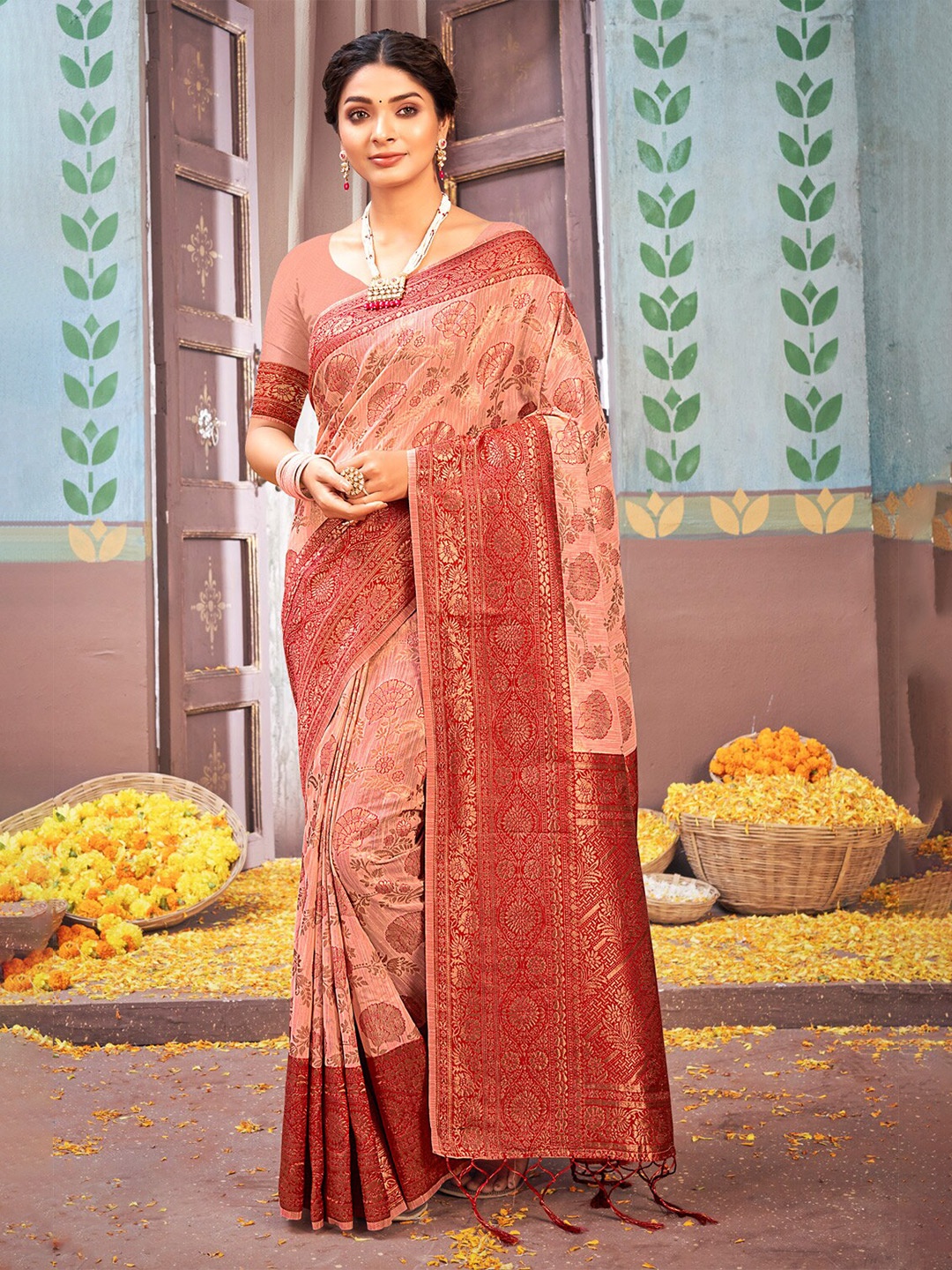 

SANGAM PRINTS Woven Design Zari Saree, Peach