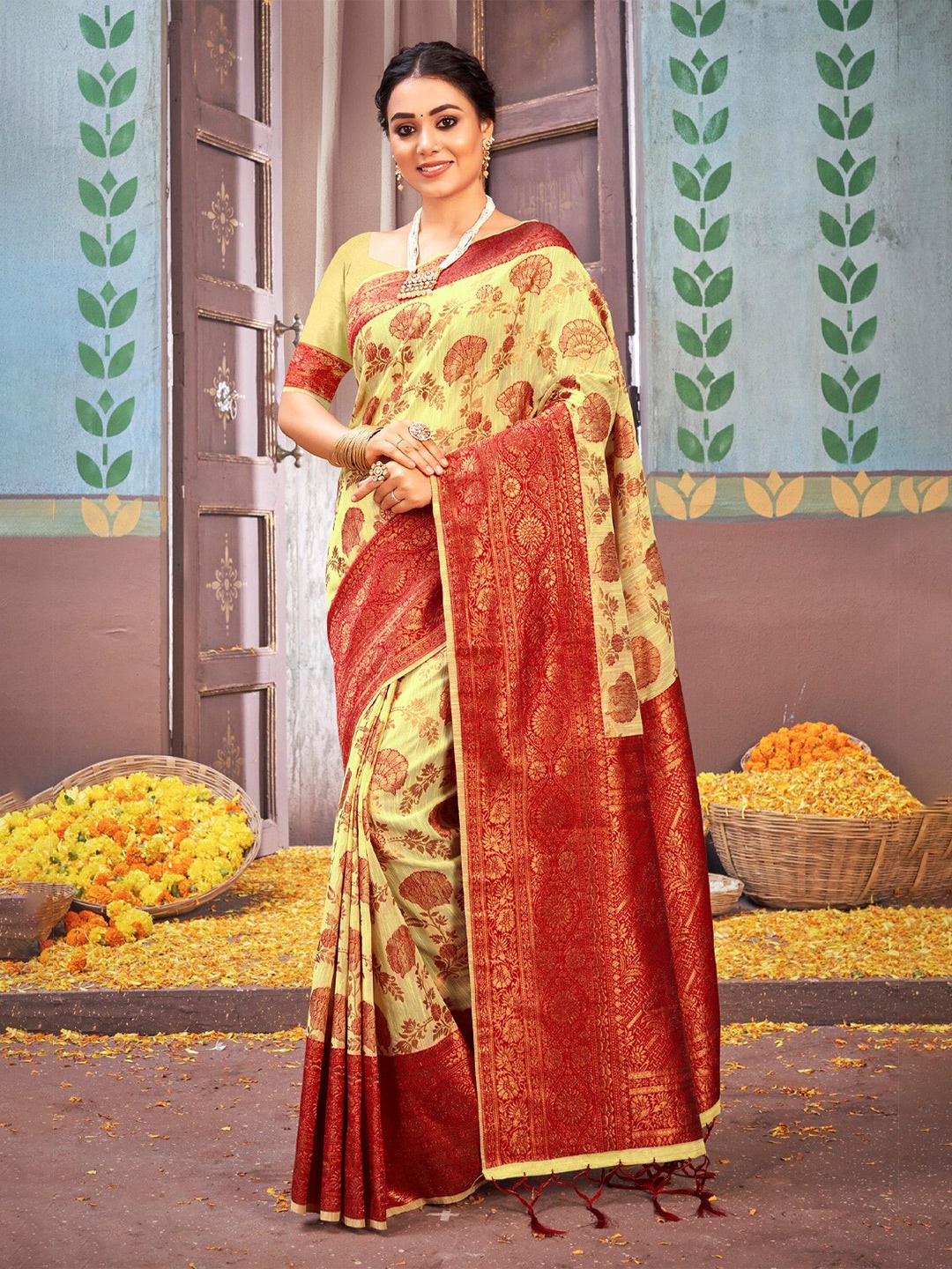 

SANGAM PRINTS Woven Design Zari Saree, Yellow