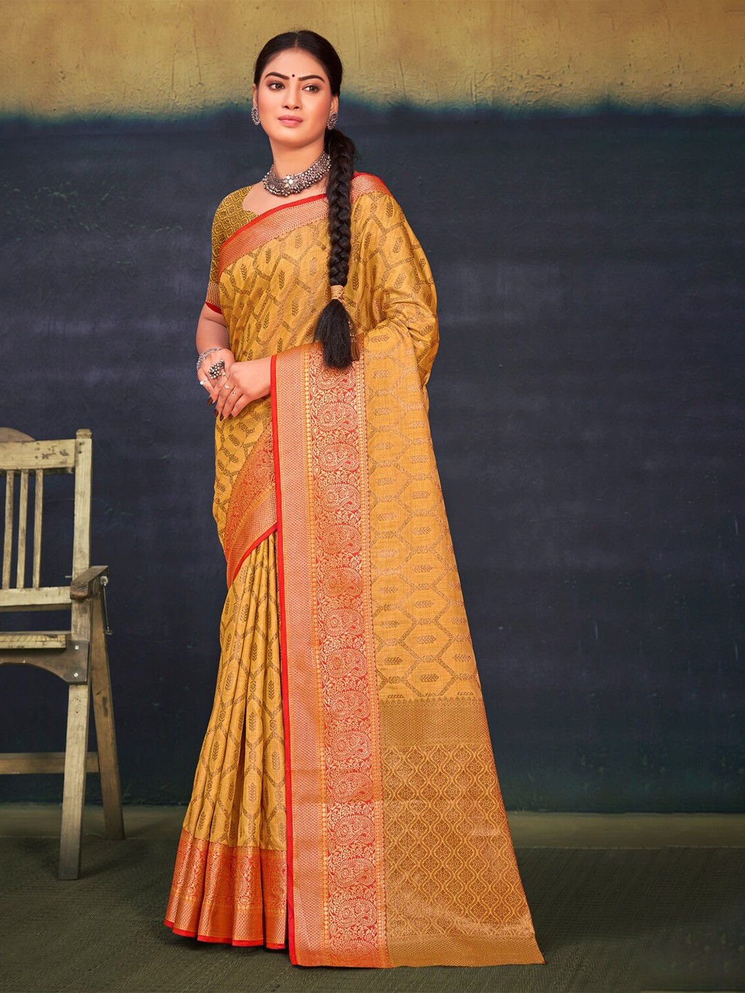 

SANGAM PRINTS Zari Saree, Mustard
