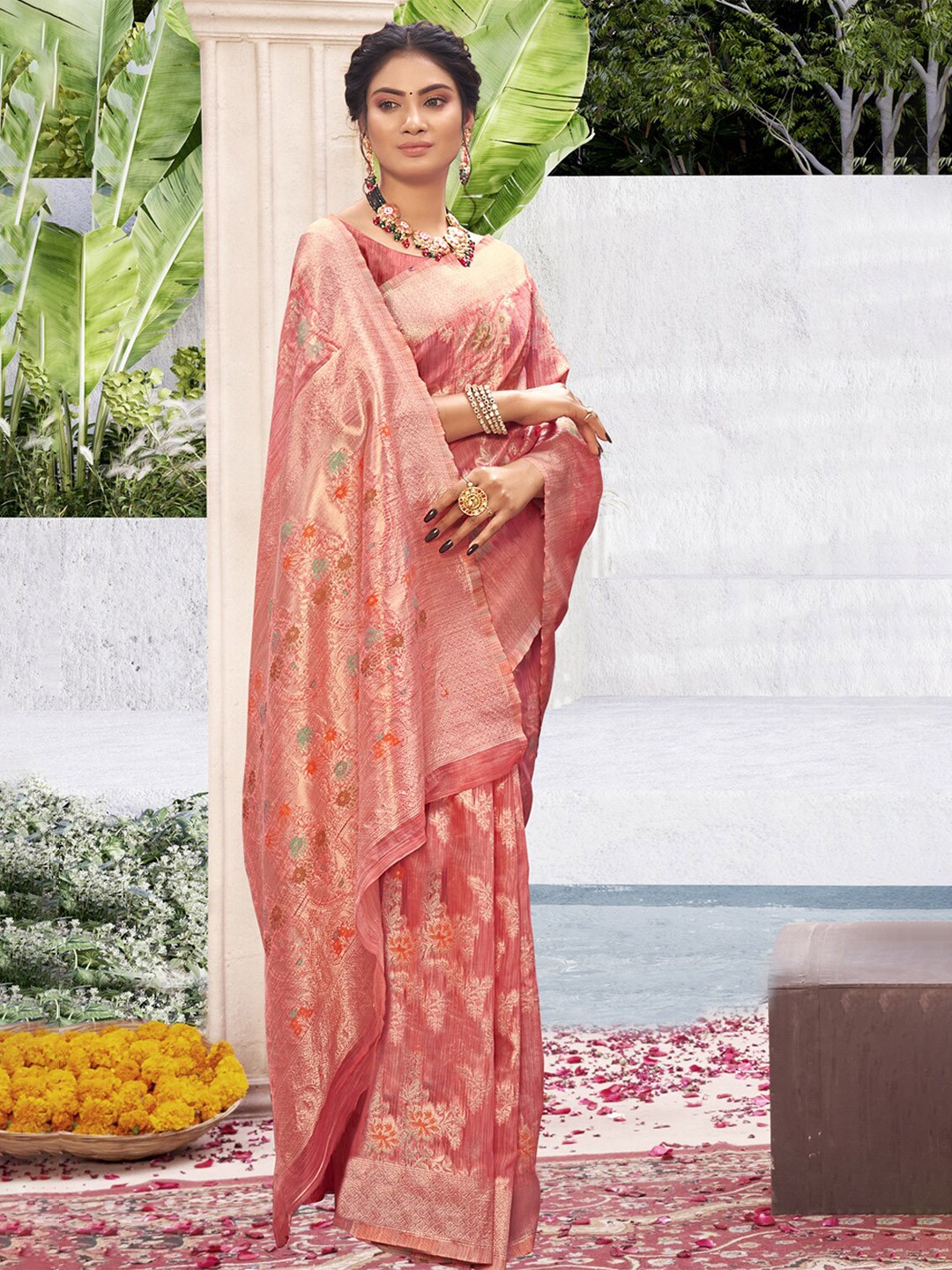 

SANGAM PRINTS Ethnic Motifs Zari Saree, Pink