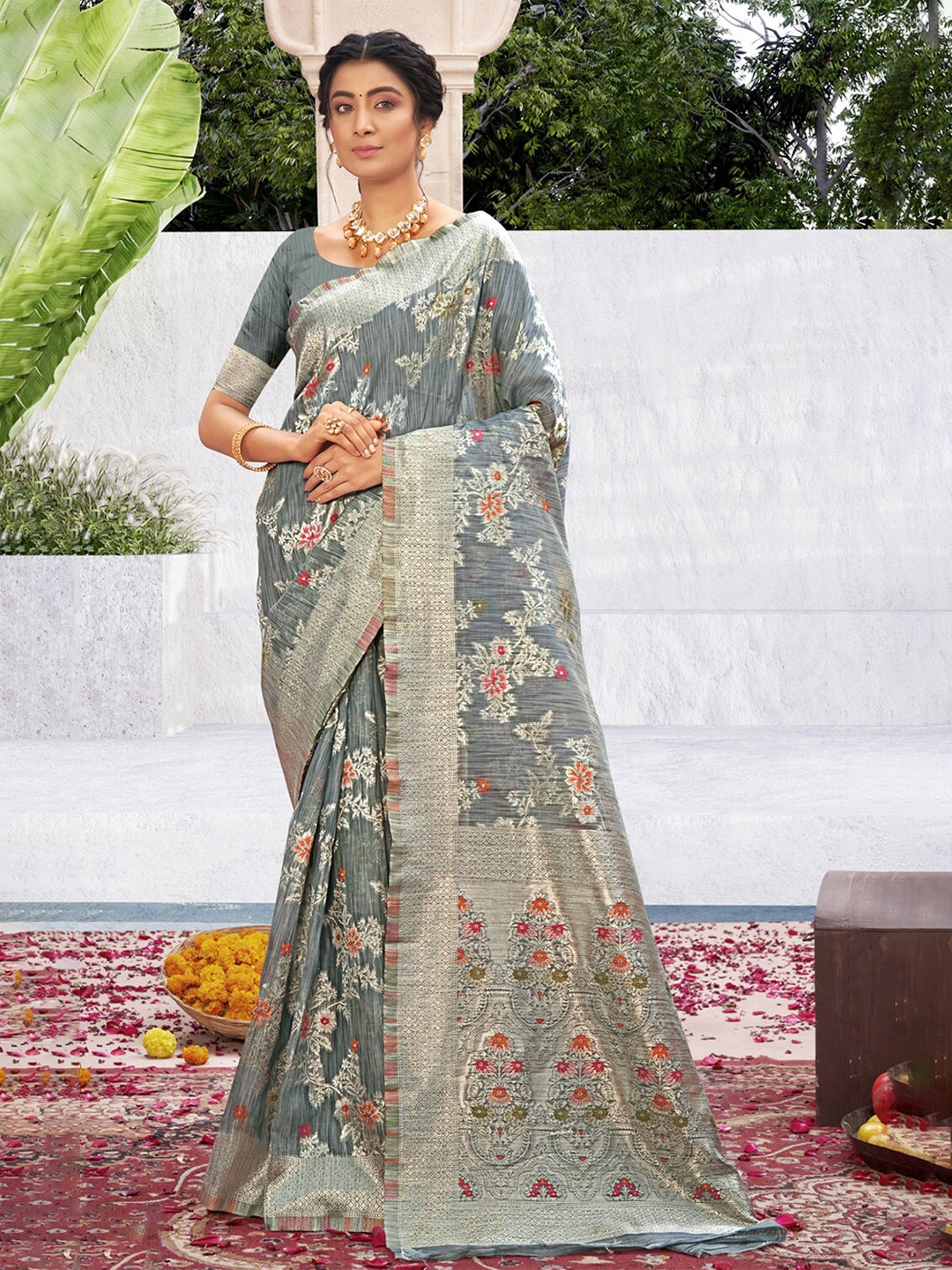 

SANGAM PRINTS Floral Zari Saree, Grey
