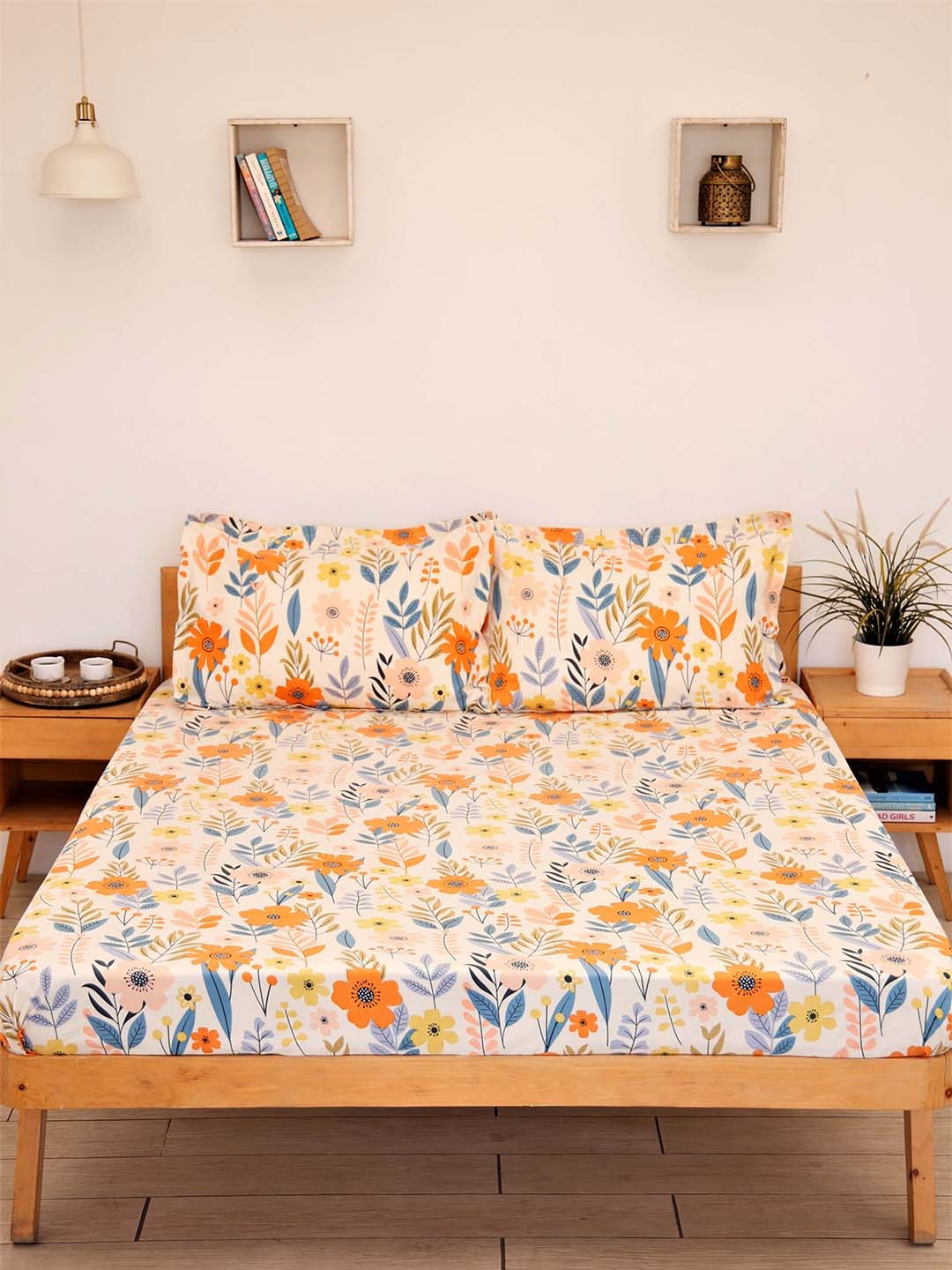 

Ariana Yellow & Peach-Coloured Floral Ultra Soft 144 TC King Bedsheet with 2 Pillow Covers