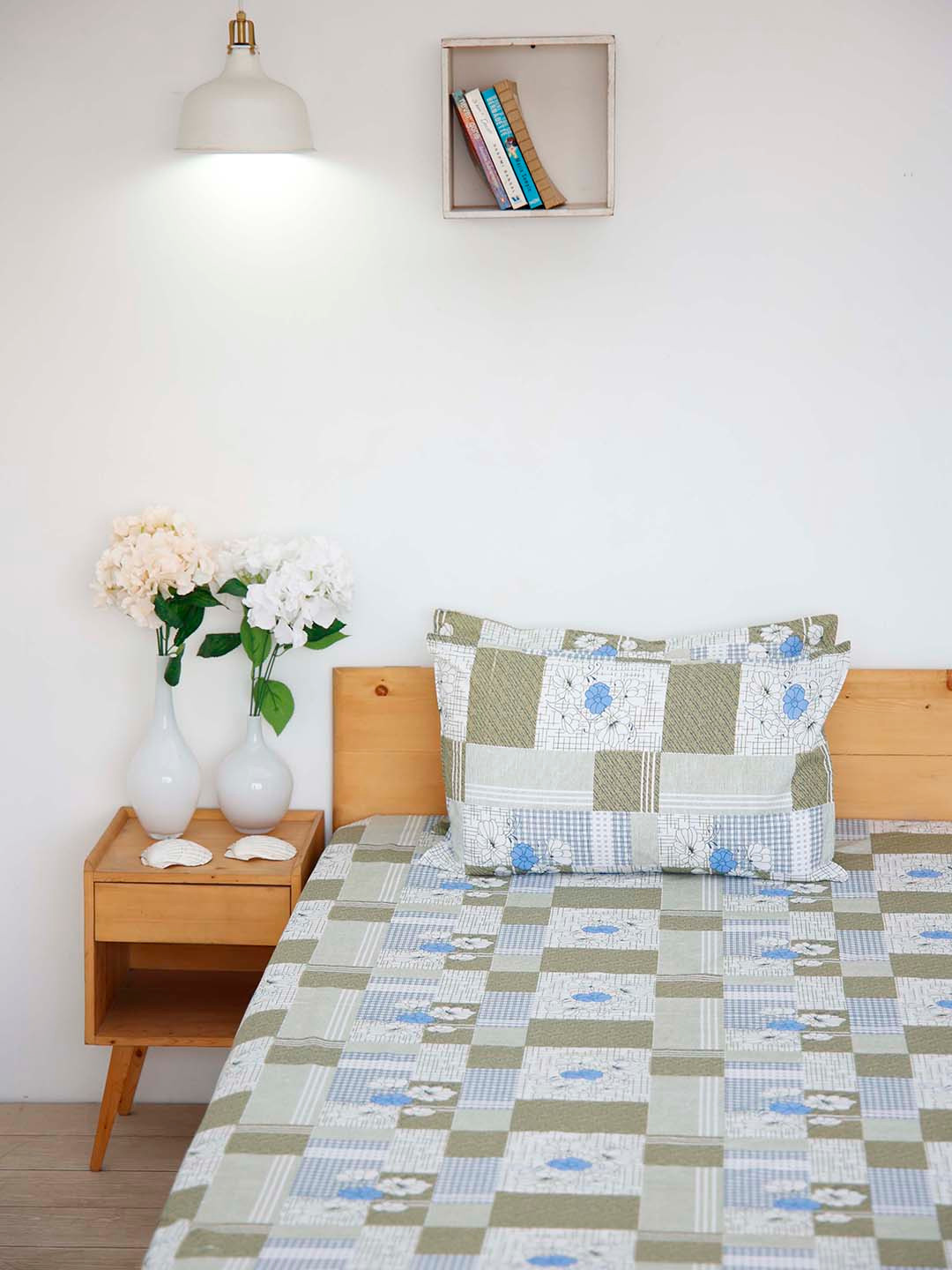 

Ariana Olive Green & Blue Floral 144 TC Single Cotton Bedsheet with 2 Pillow Covers